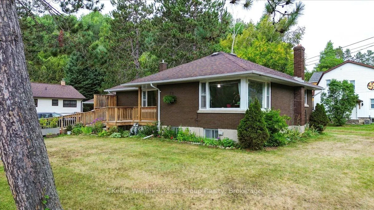 2 EASTON Avenue