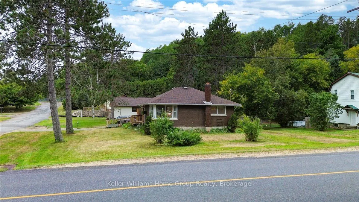 2 EASTON Avenue