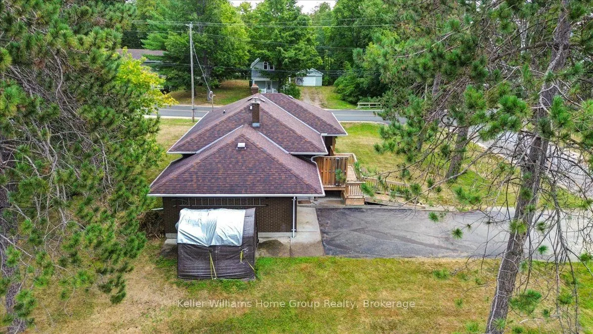 2 EASTON Avenue