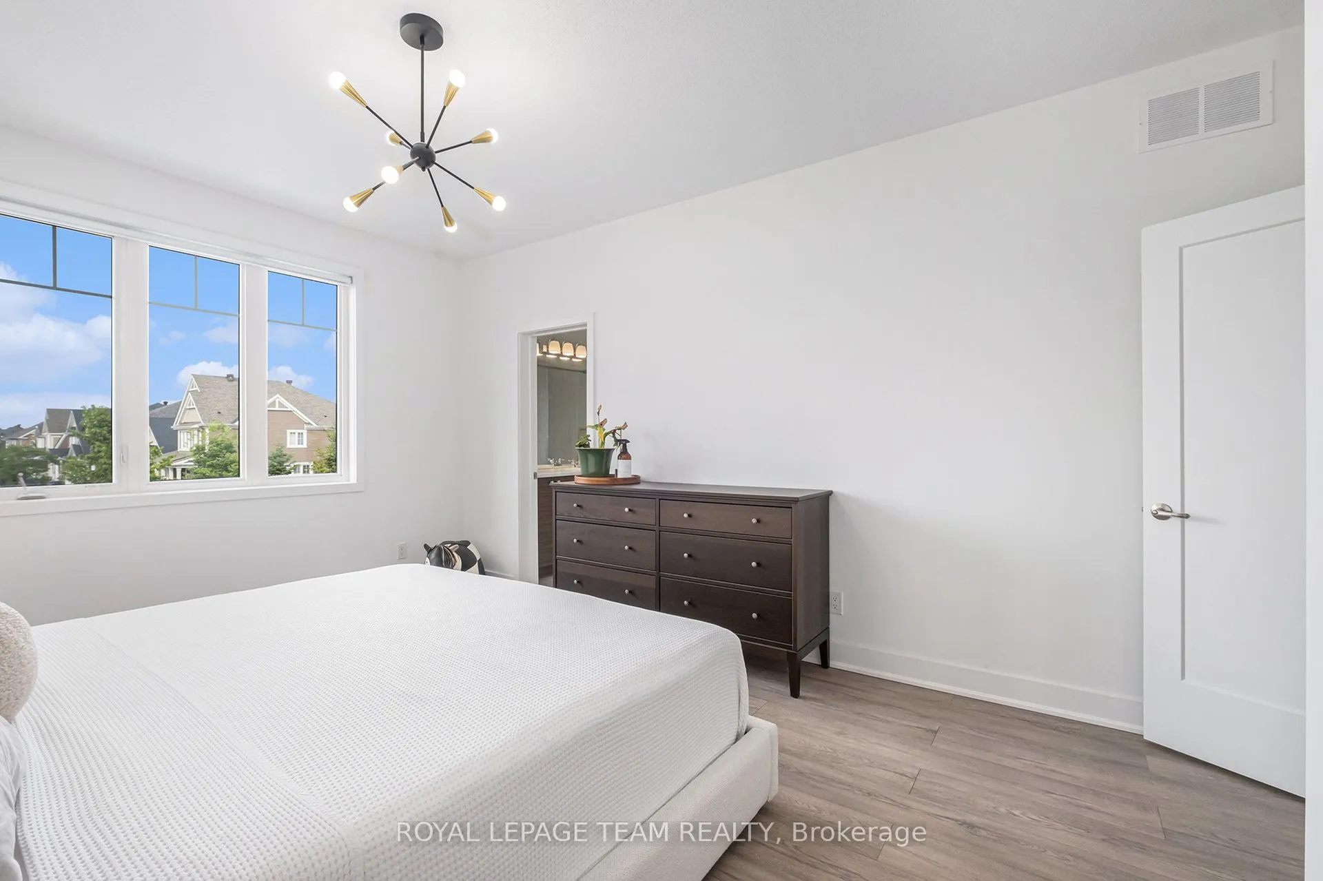 622 Malahat Way