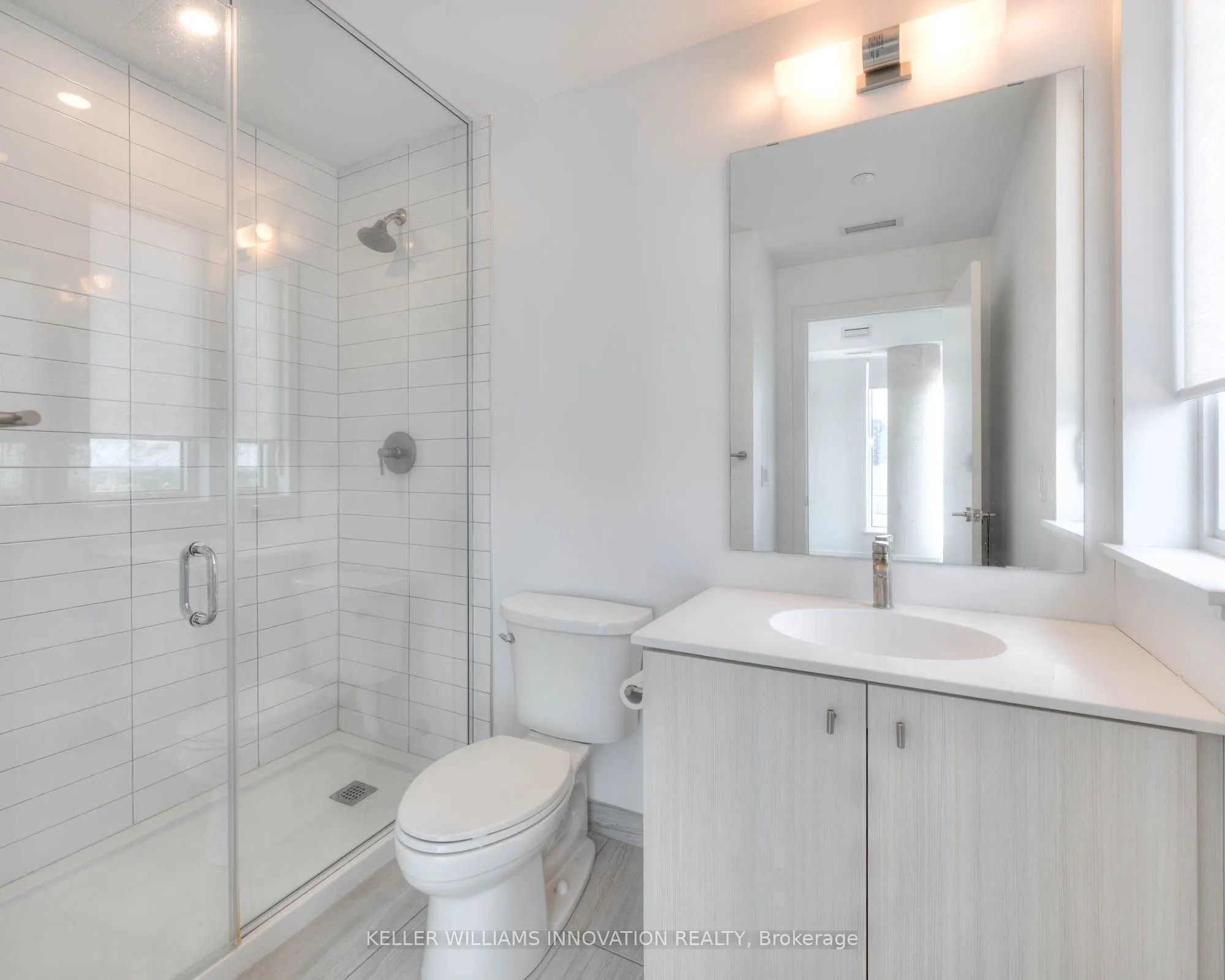5 wellington Street S, #1012