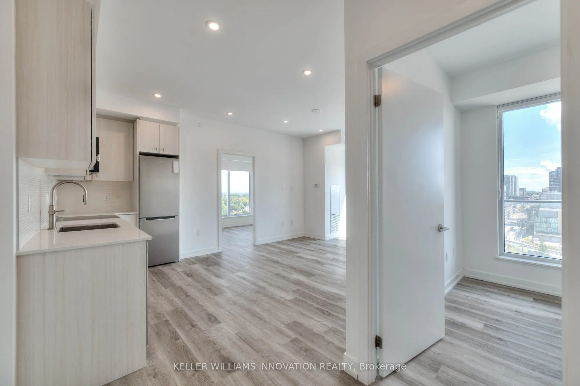 5 wellington Street S, #1012