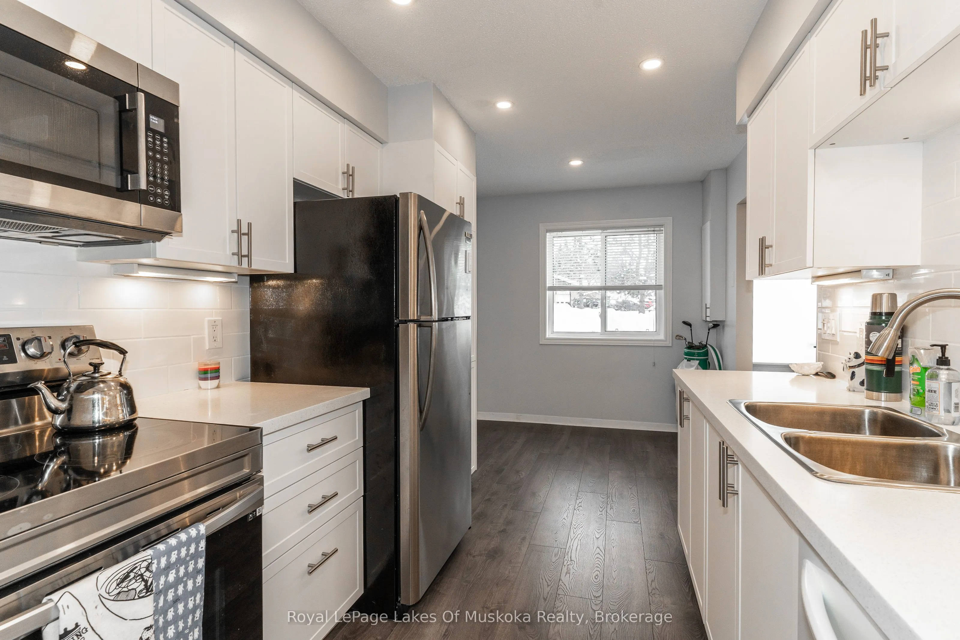 142 Ecclestone Drive, #10