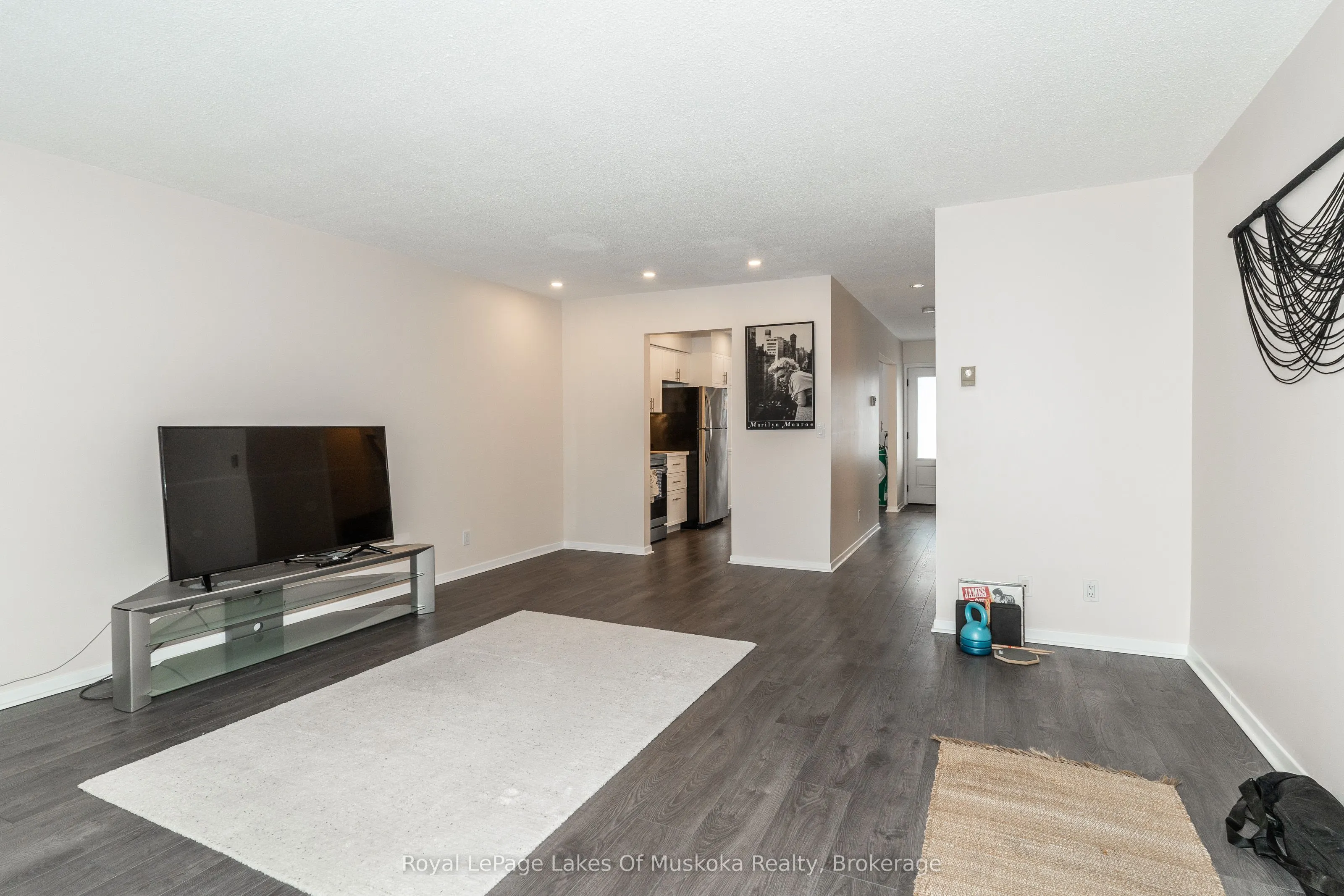 142 Ecclestone Drive, #10