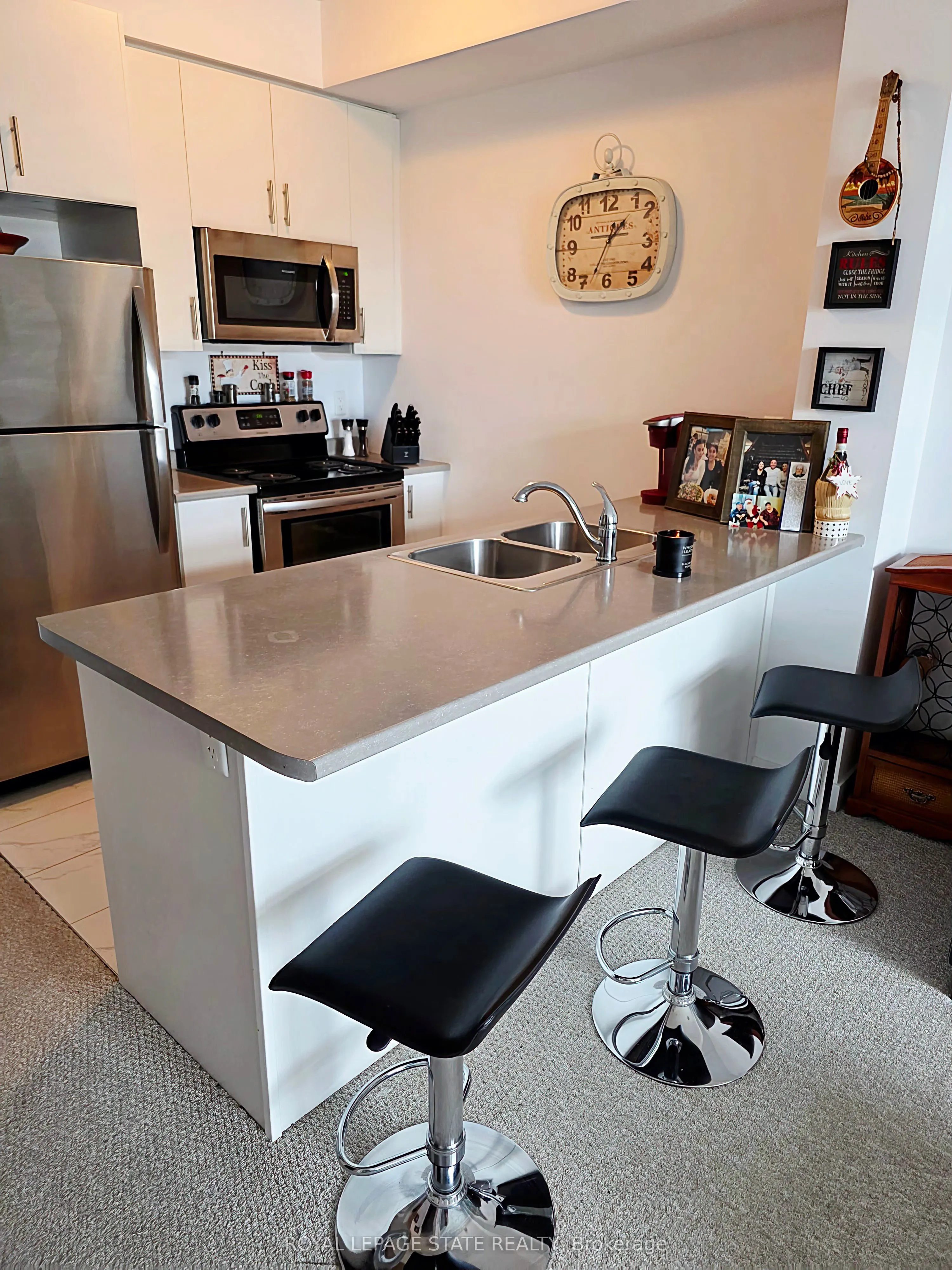 125 Shoreview Place, #307