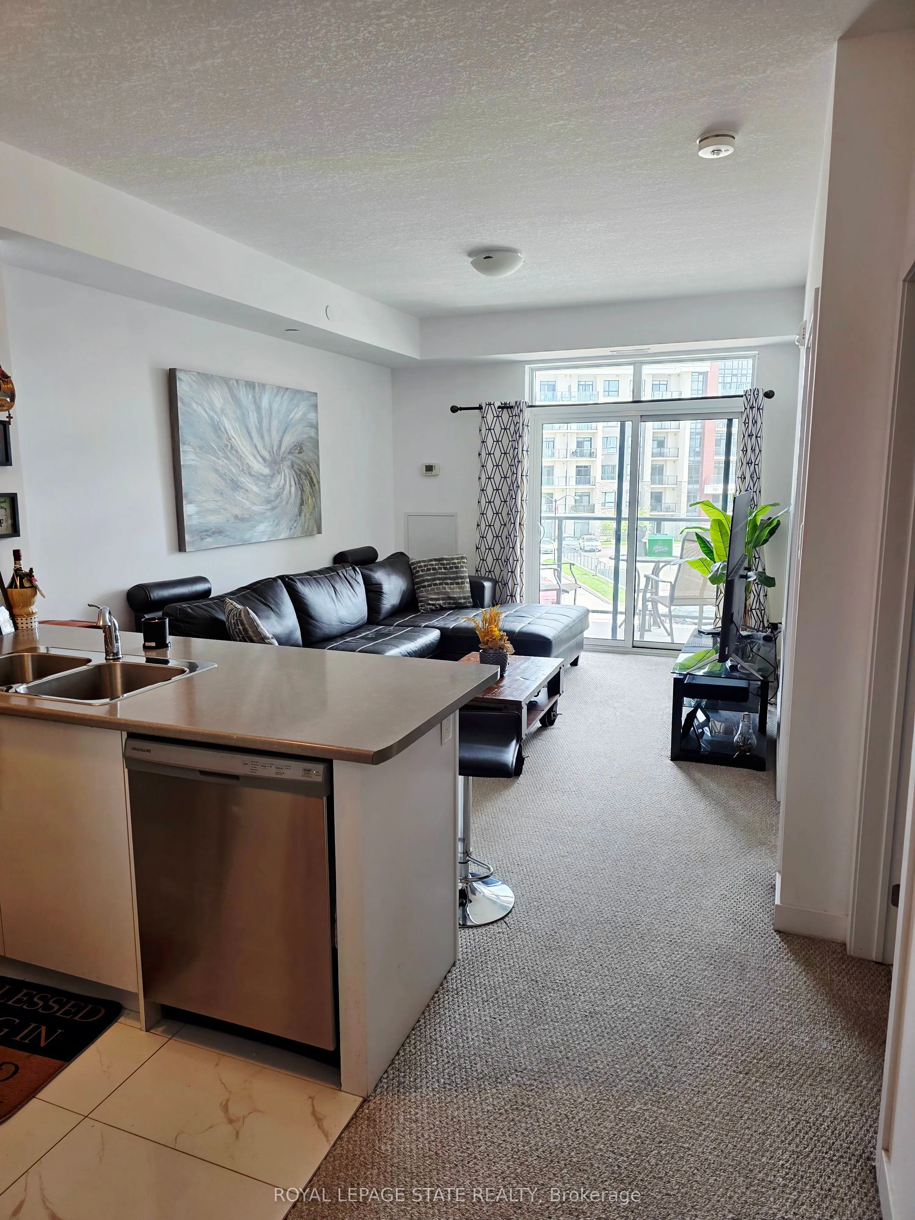 125 Shoreview Place, #307