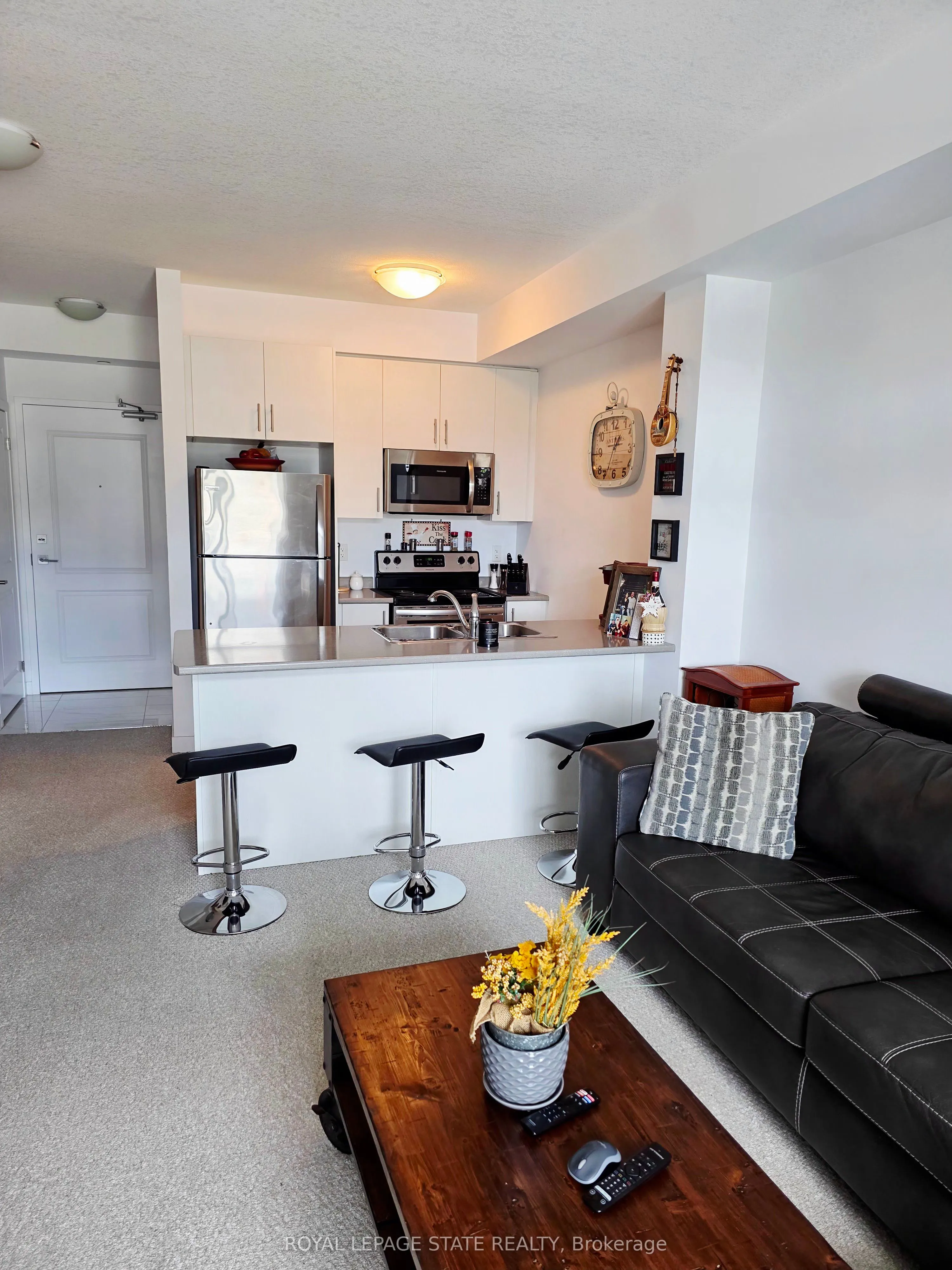 125 Shoreview Place, #307