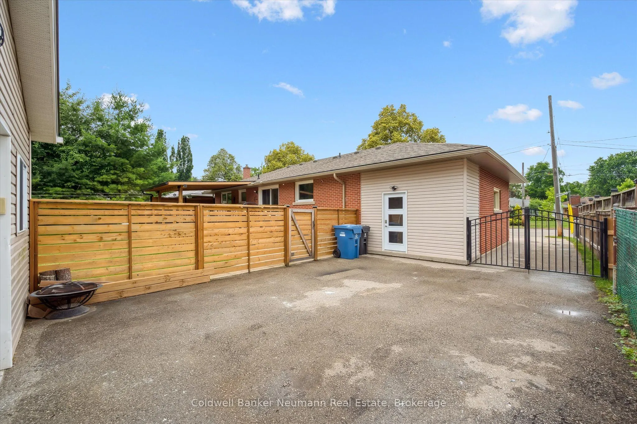 71 Pleasant Road