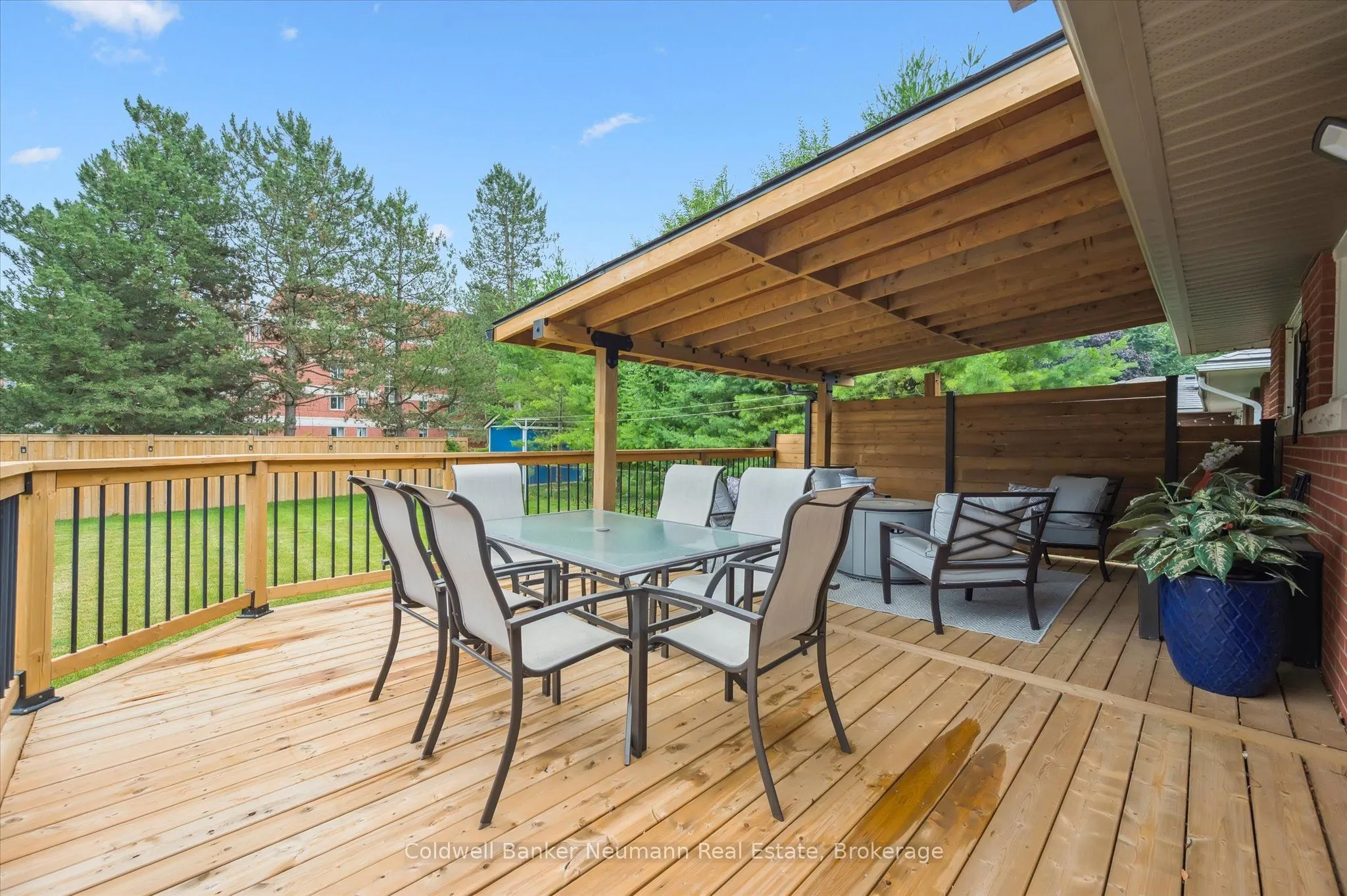 71 Pleasant Road