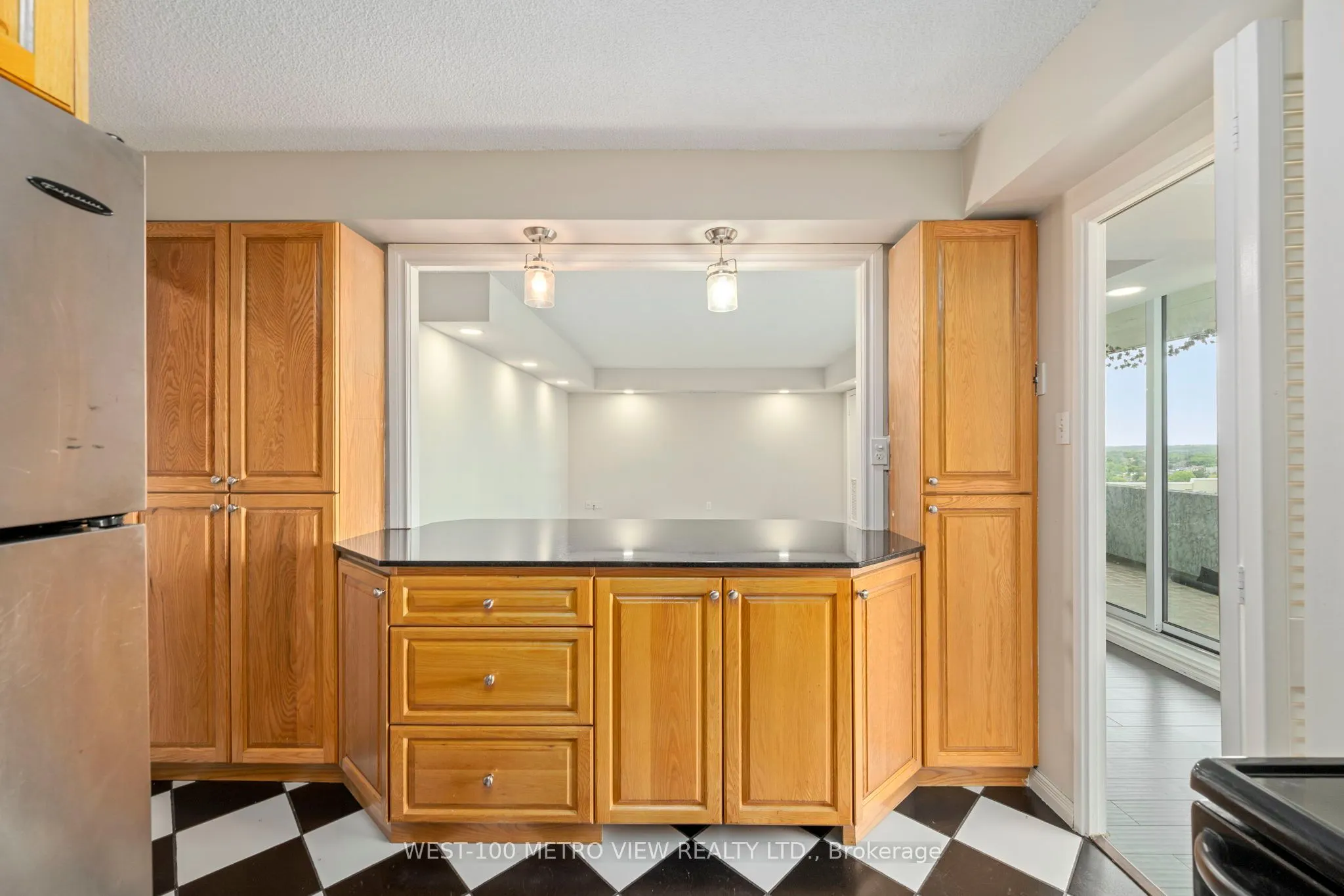 389 Dundas Street, #1602