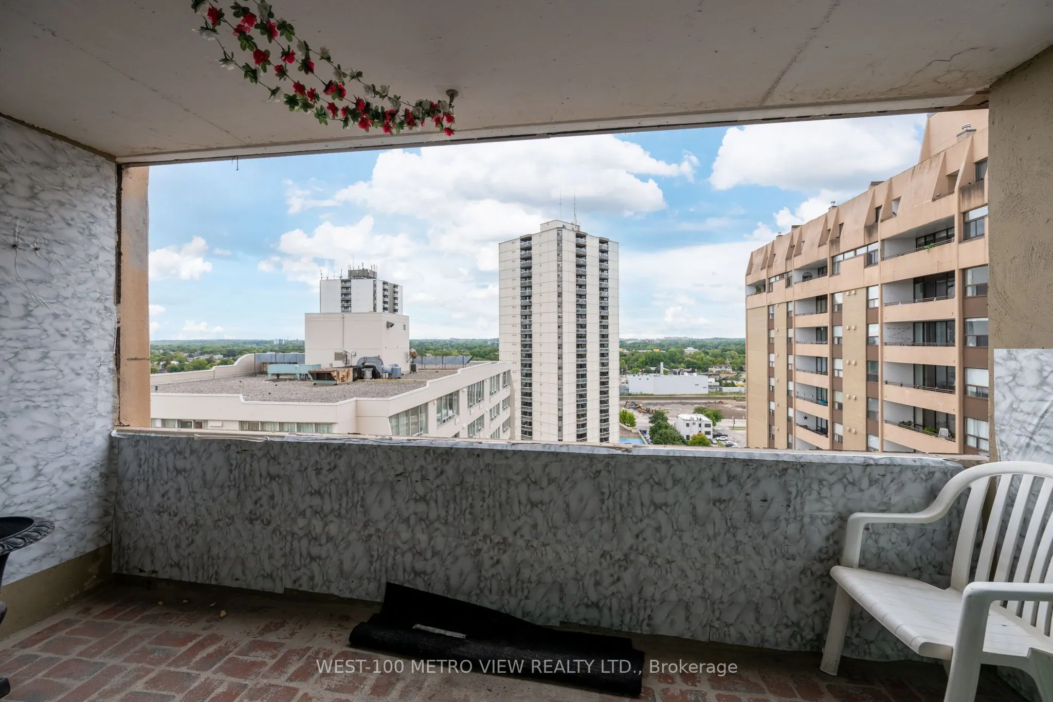 389 Dundas Street, #1602
