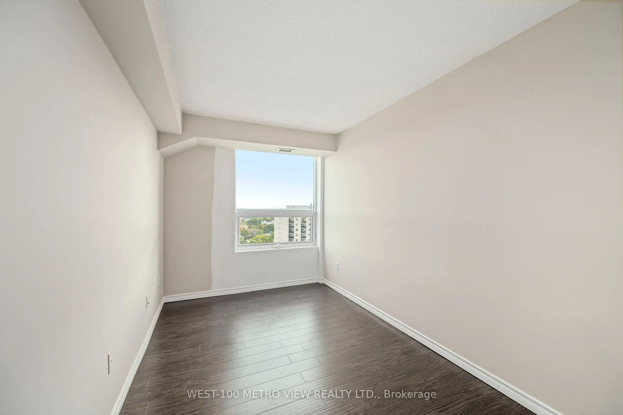 389 Dundas Street, #1602