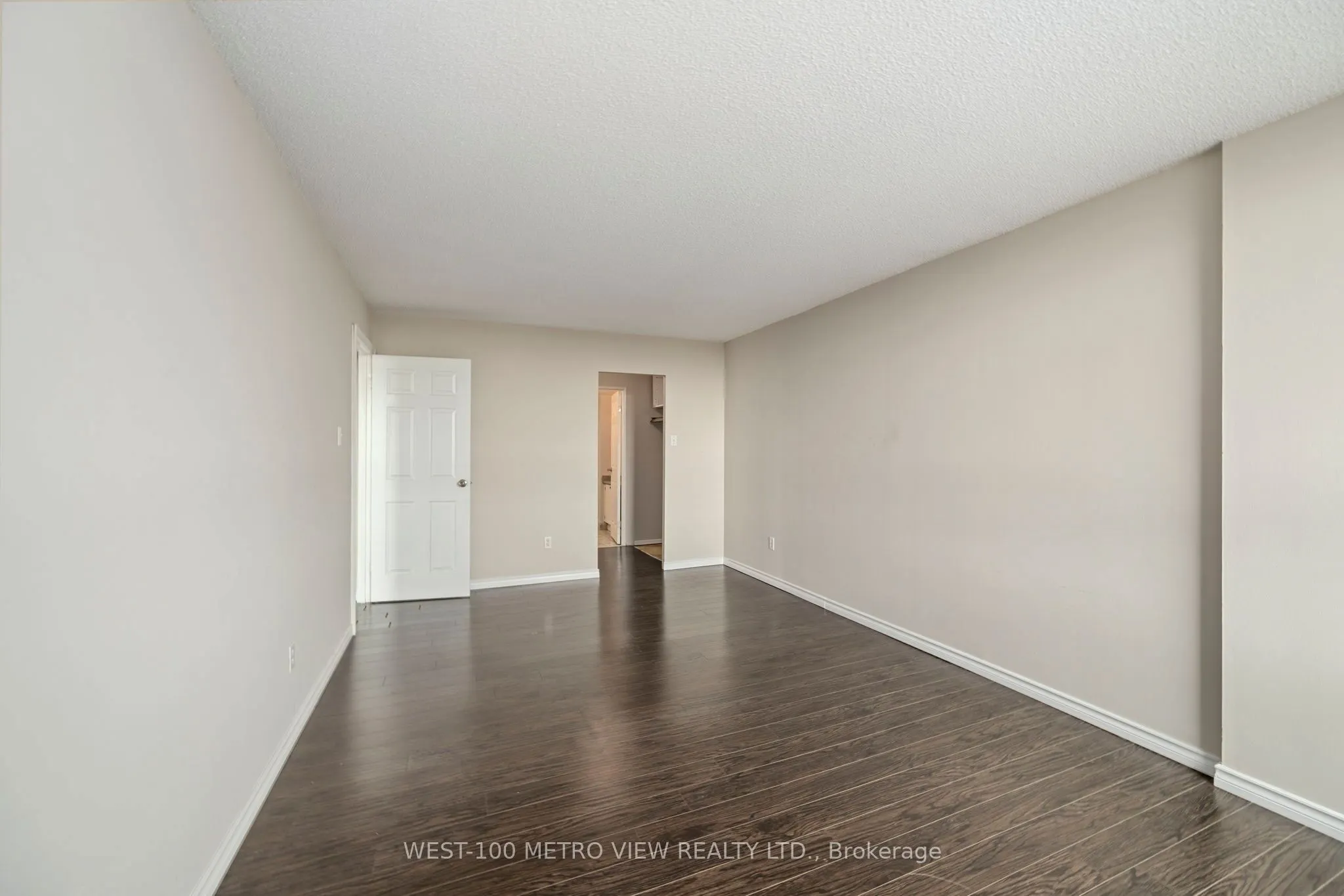 389 Dundas Street, #1602