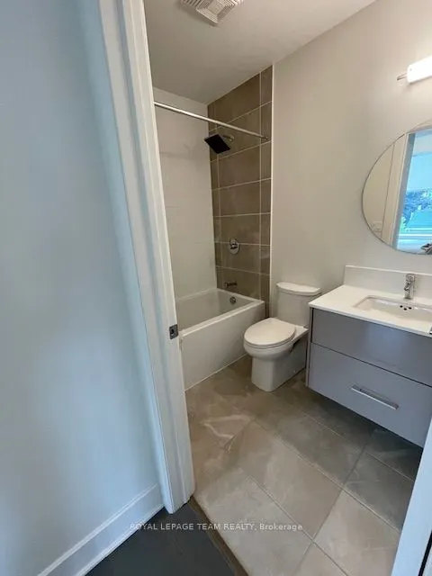 255 BAY Street, #316