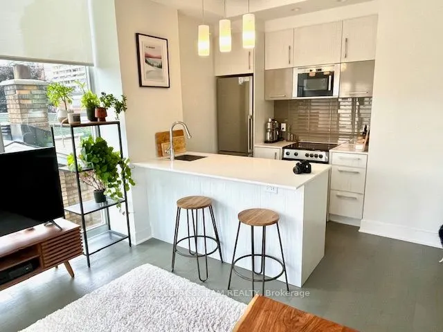 255 BAY Street, #316
