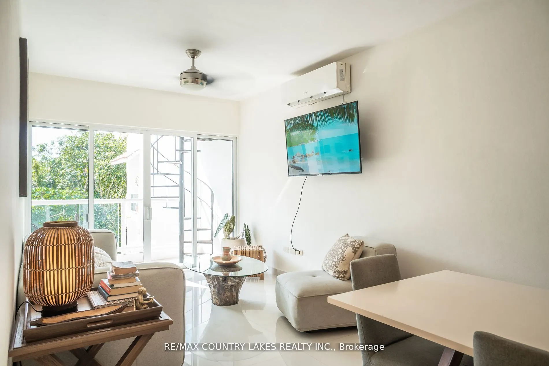 Luz Chemuyil Street W, #301C