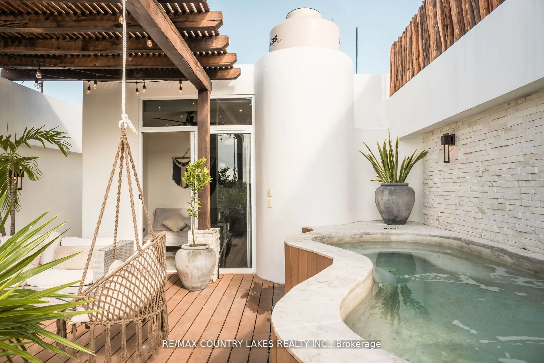 Luz Chemuyil Street W, #301C