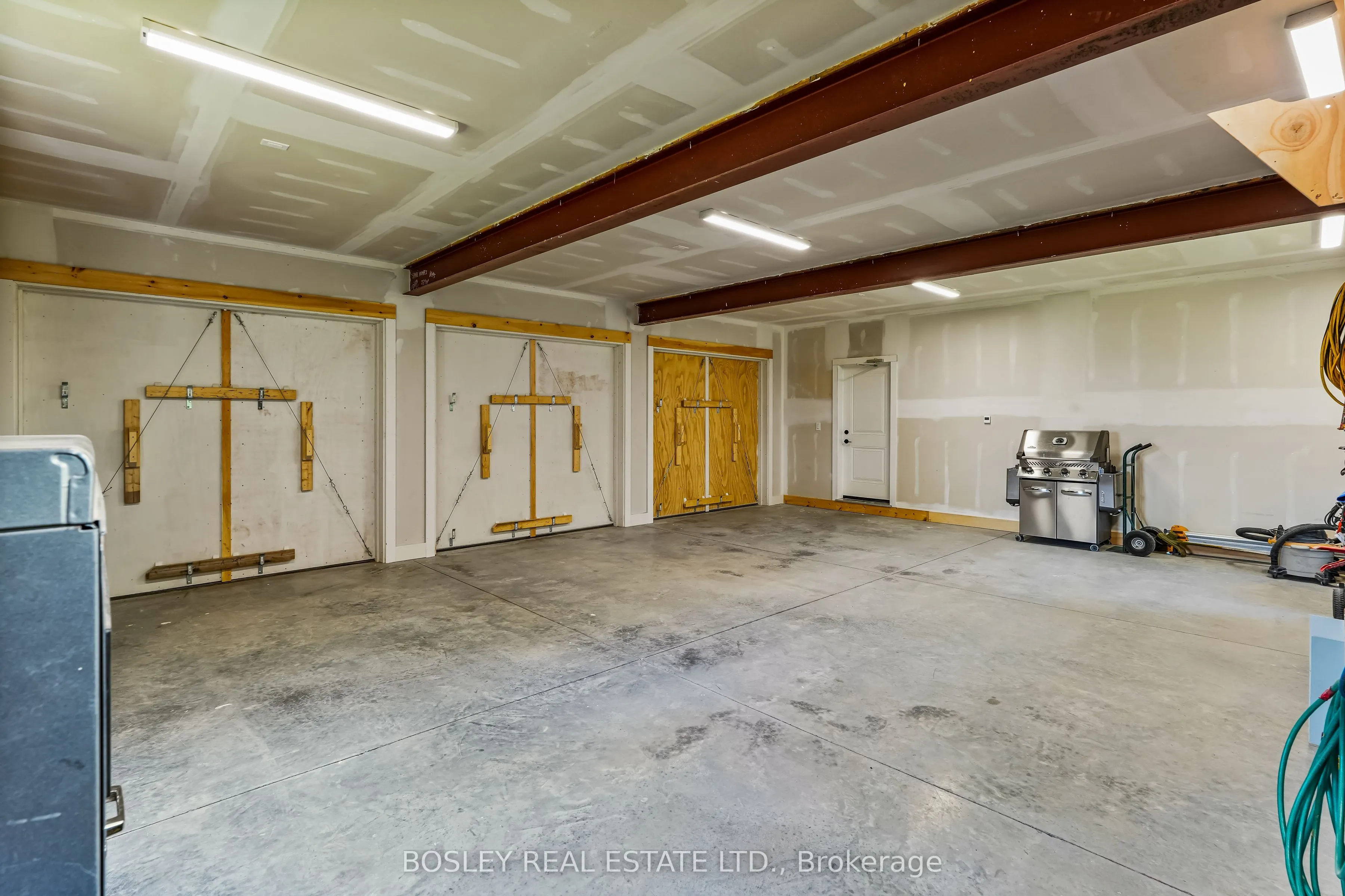 3055 Sawmill Road