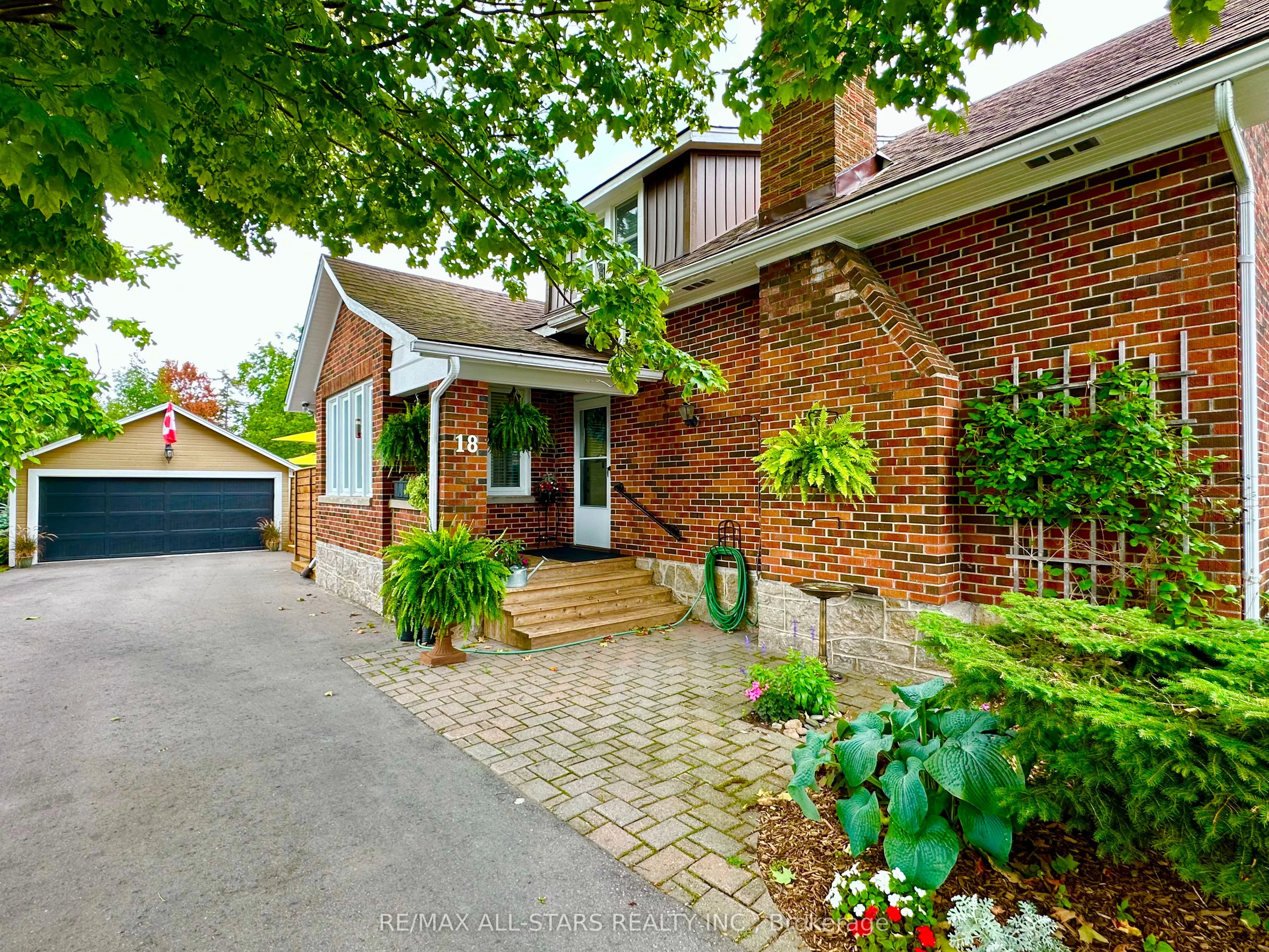 18 Joseph Street