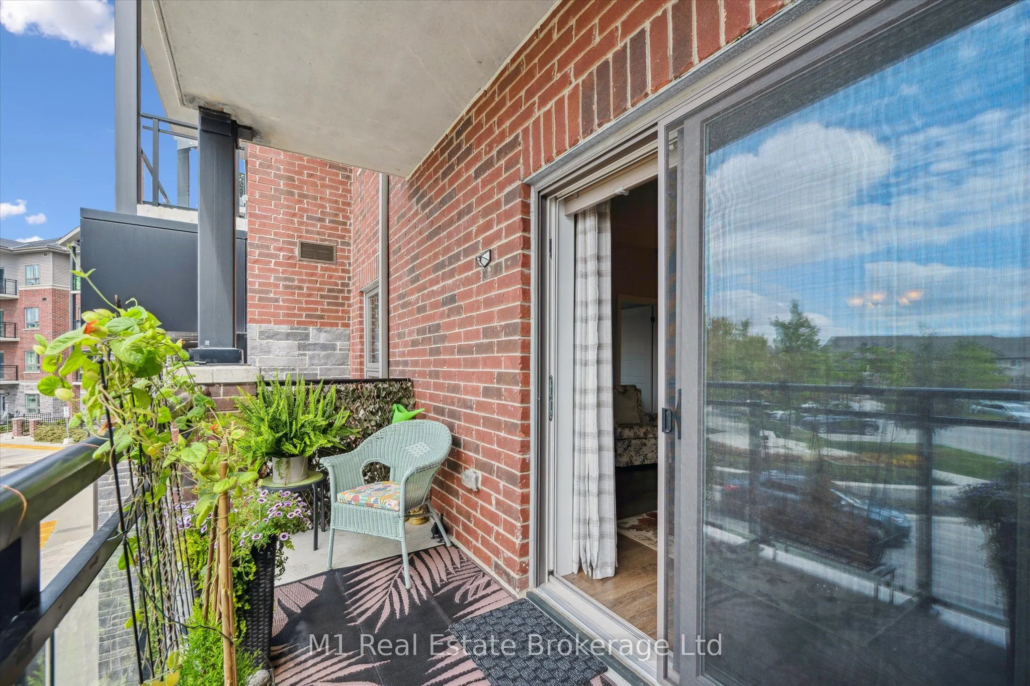 35 Kingsbury Square, #215