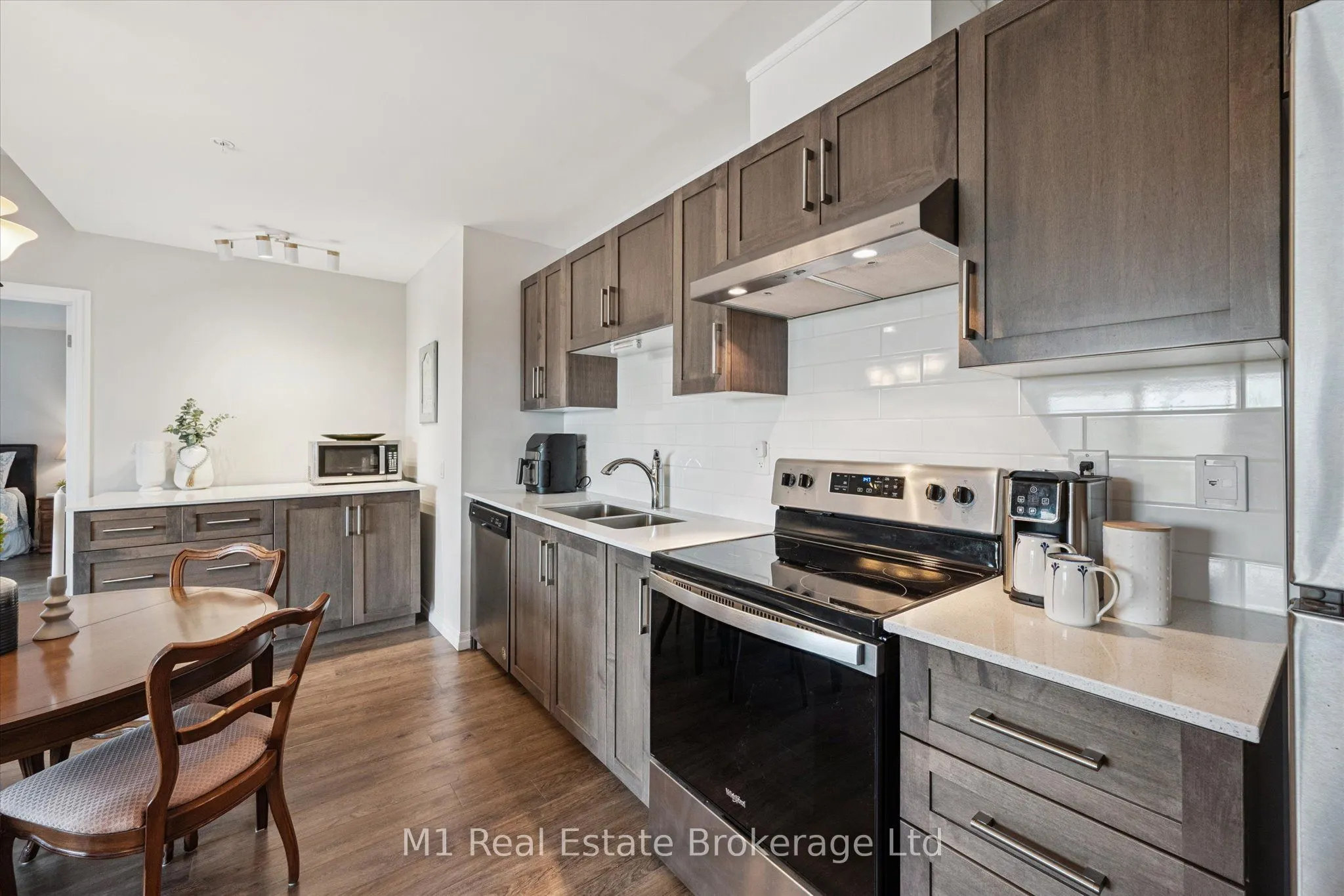 35 Kingsbury Square, #215