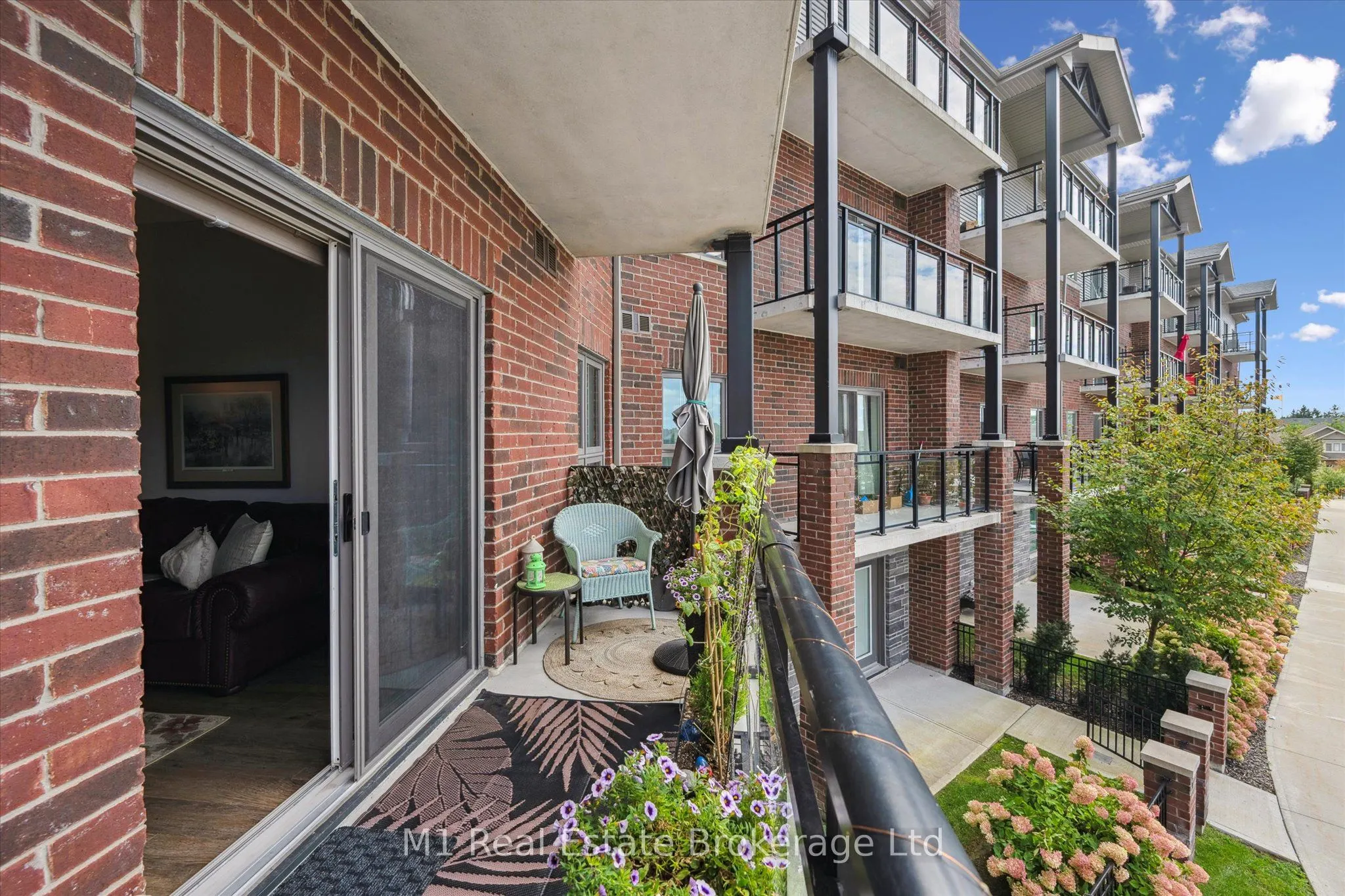 35 Kingsbury Square, #215