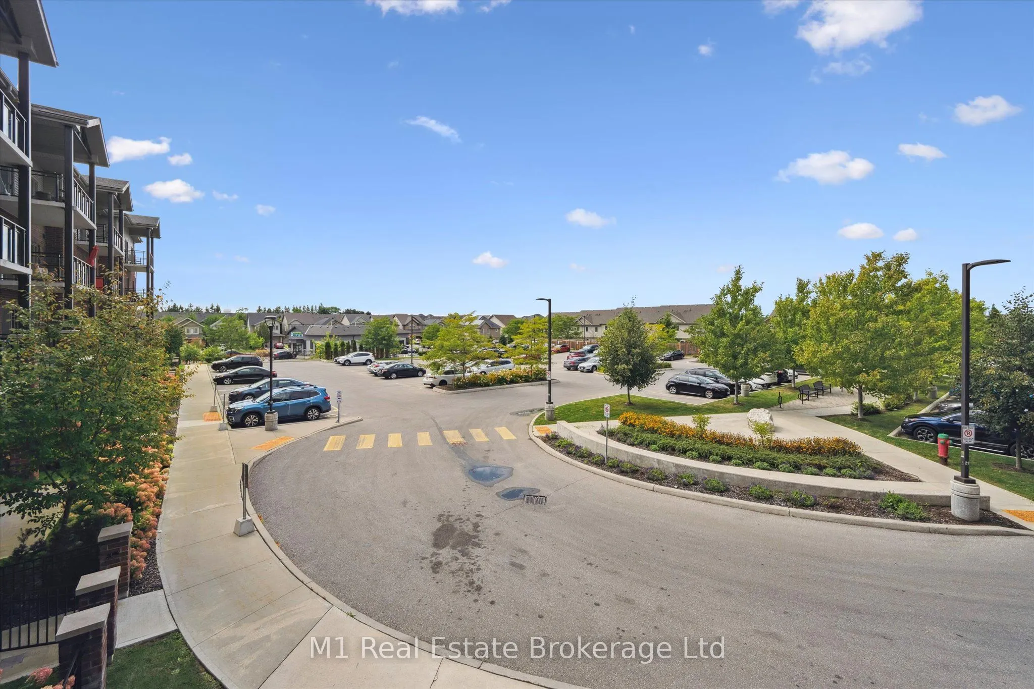 35 Kingsbury Square, #215