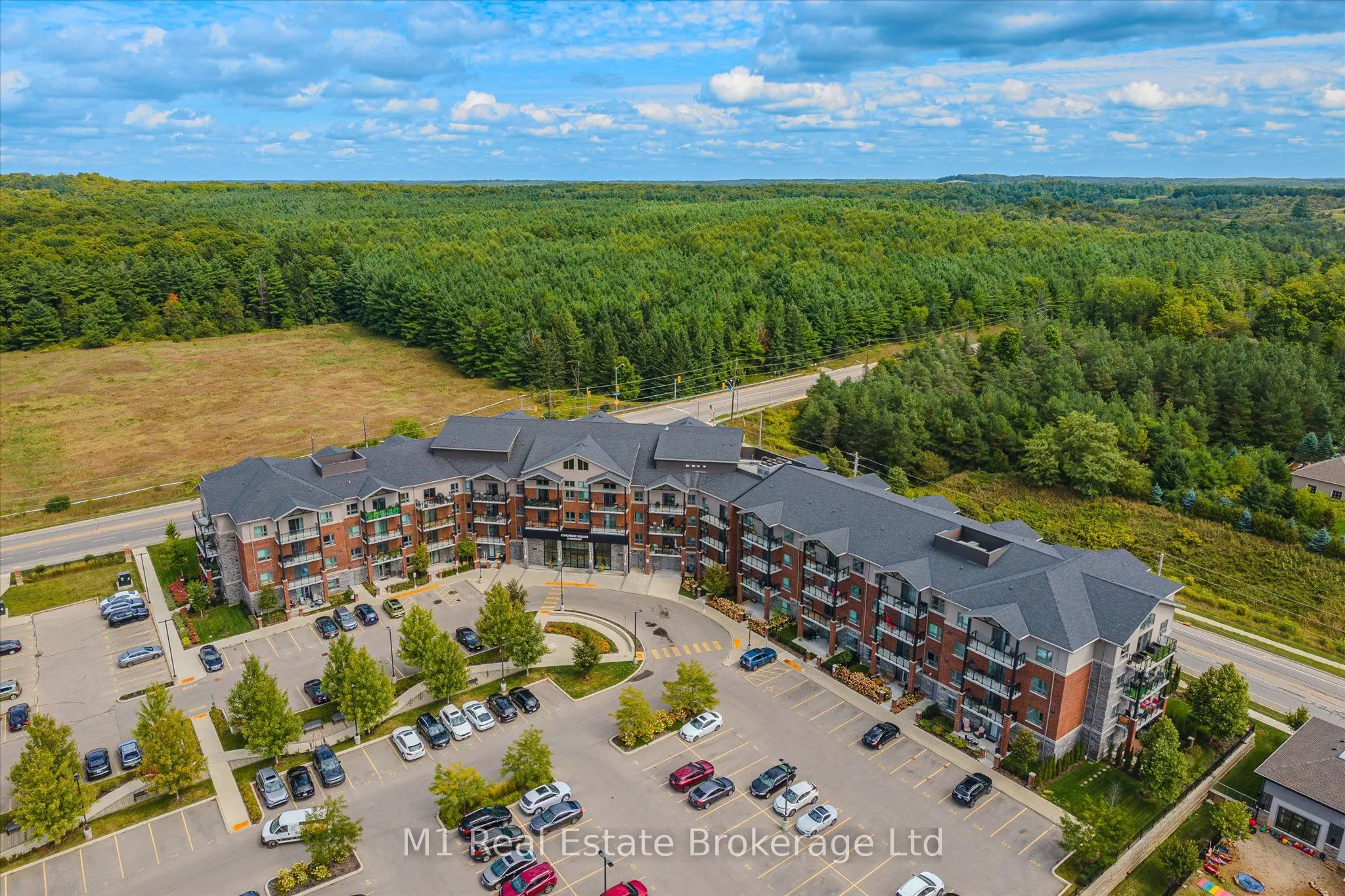 35 Kingsbury Square, #215