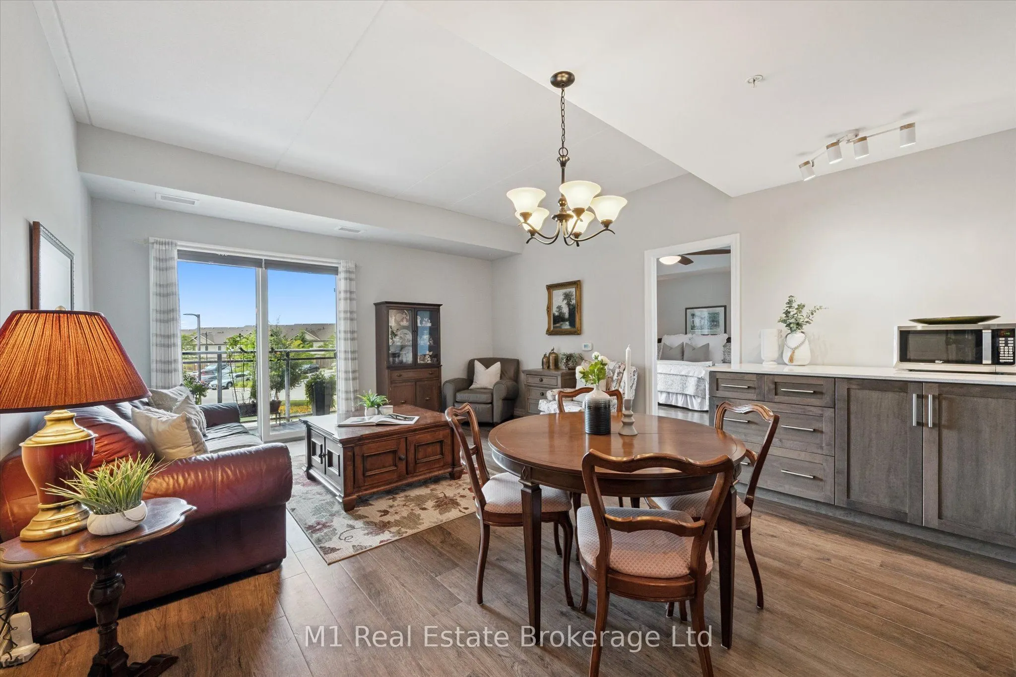 35 Kingsbury Square, #215