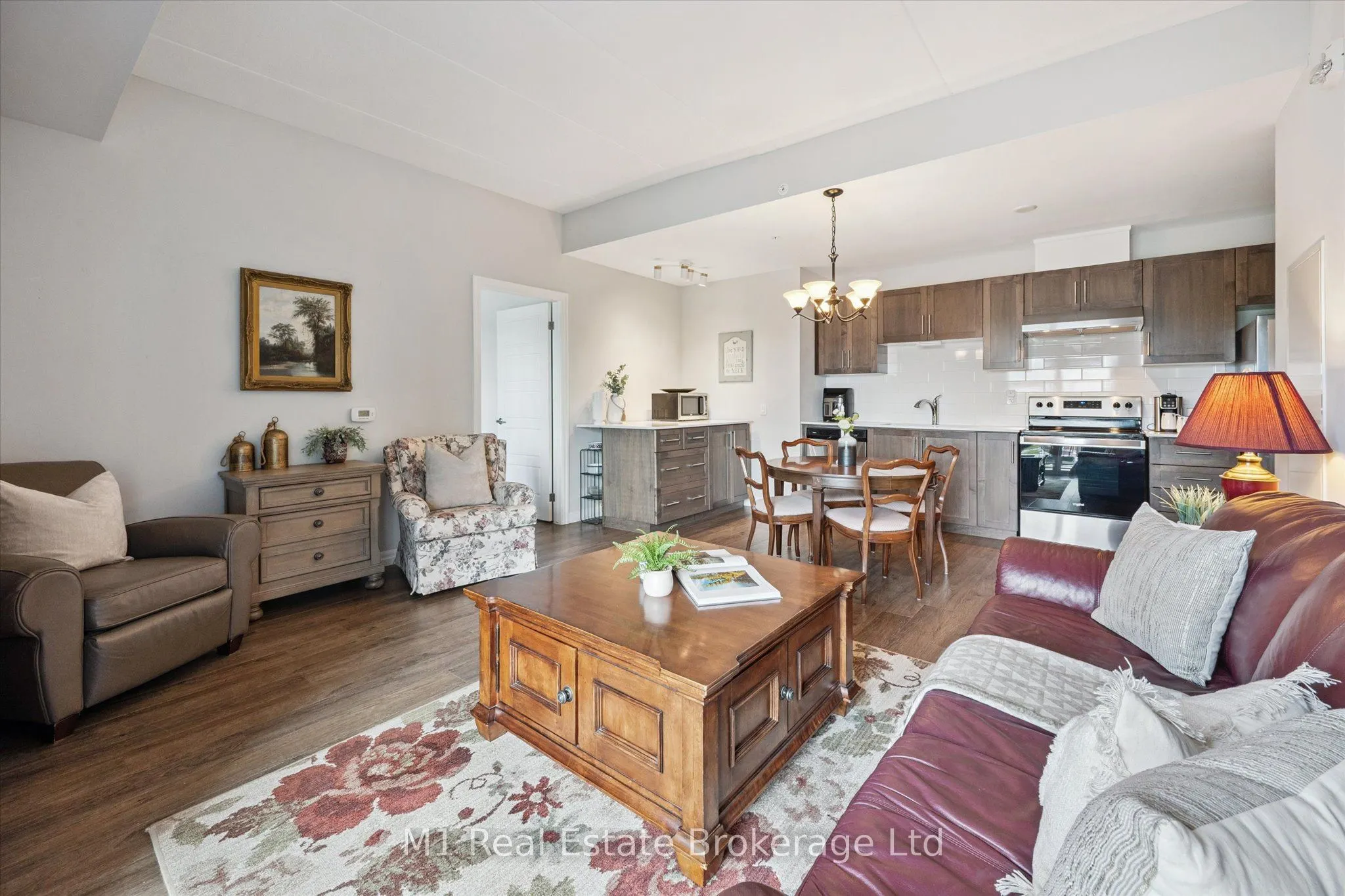 35 Kingsbury Square, #215