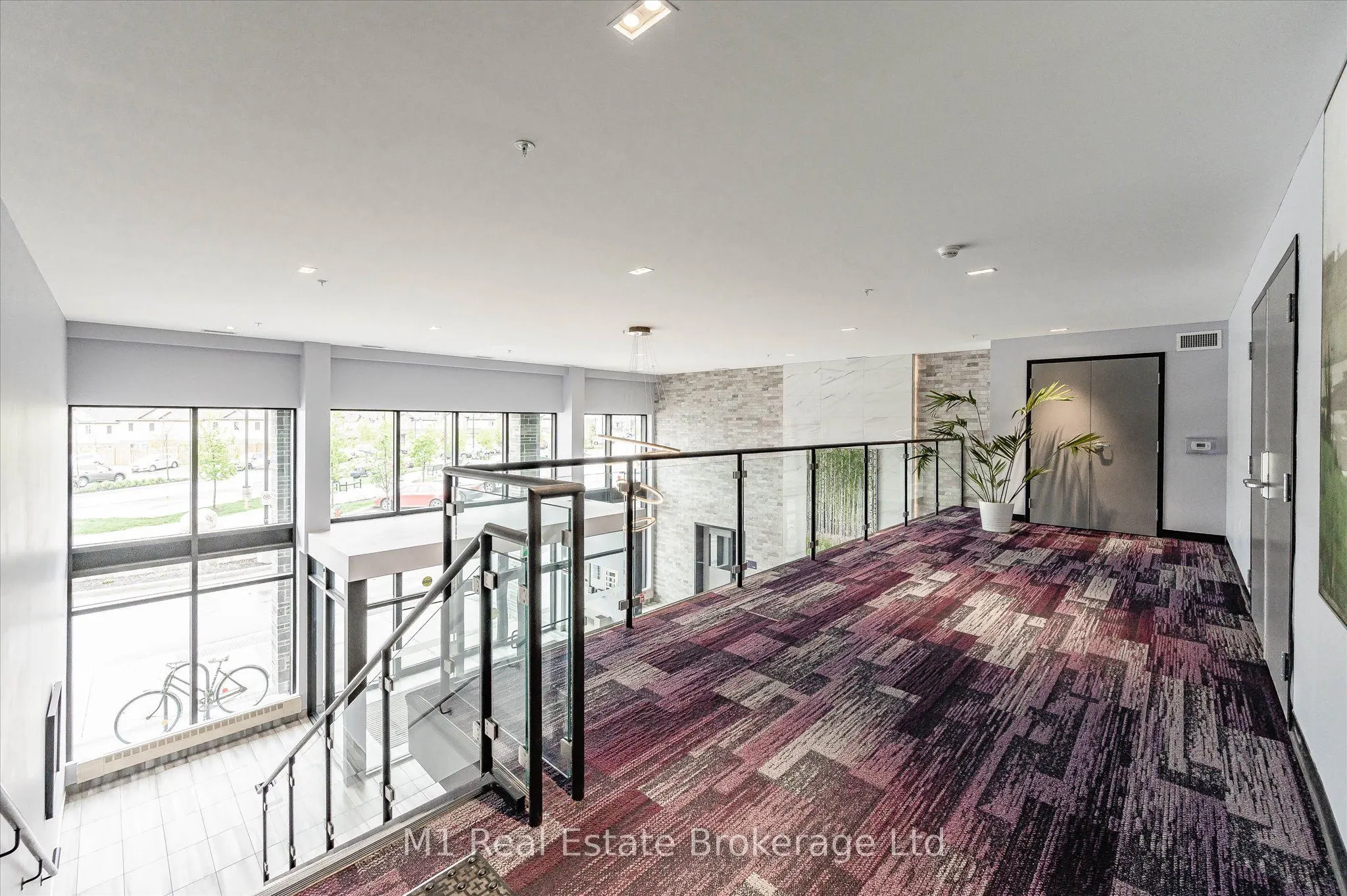 35 Kingsbury Square, #215