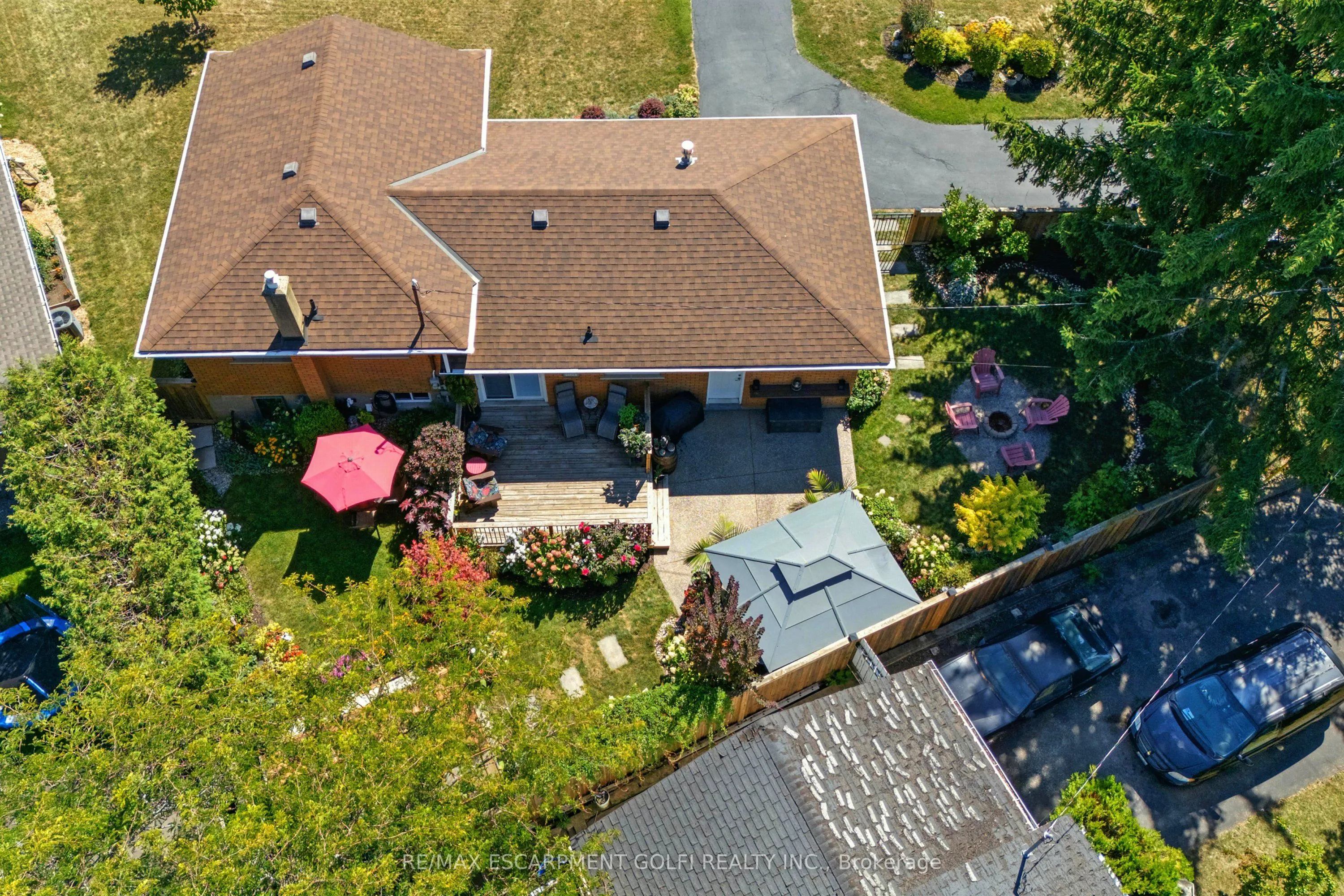 4326 Hillview Drive