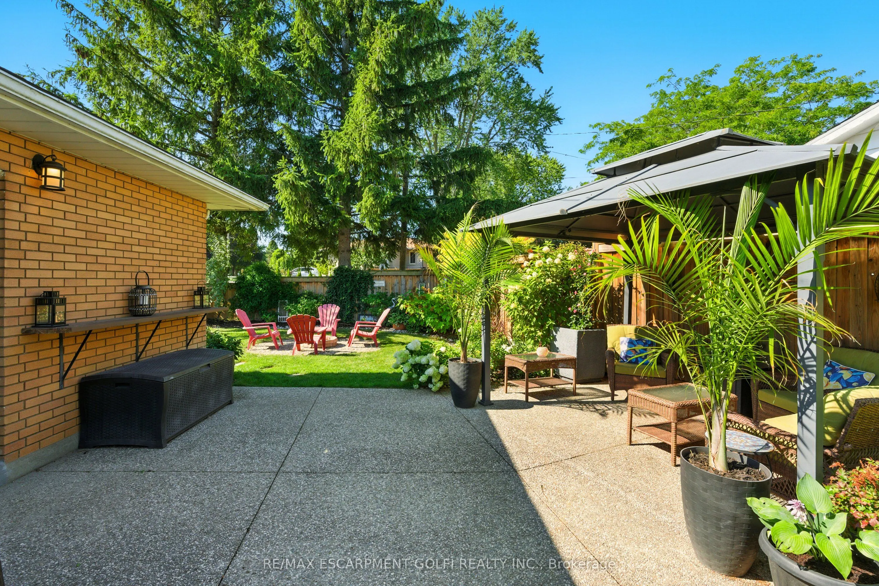 4326 Hillview Drive