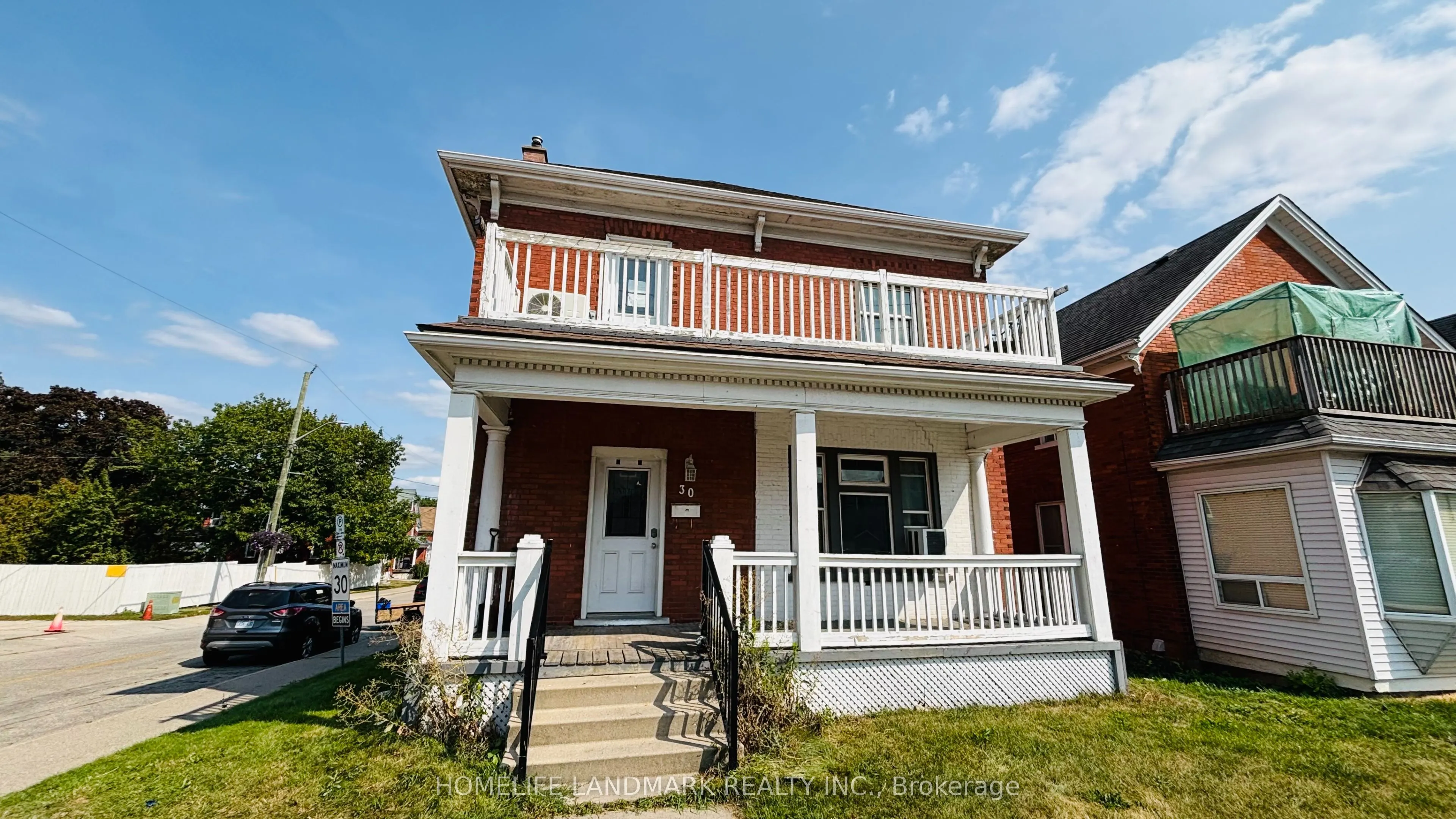 30 Regina Street N