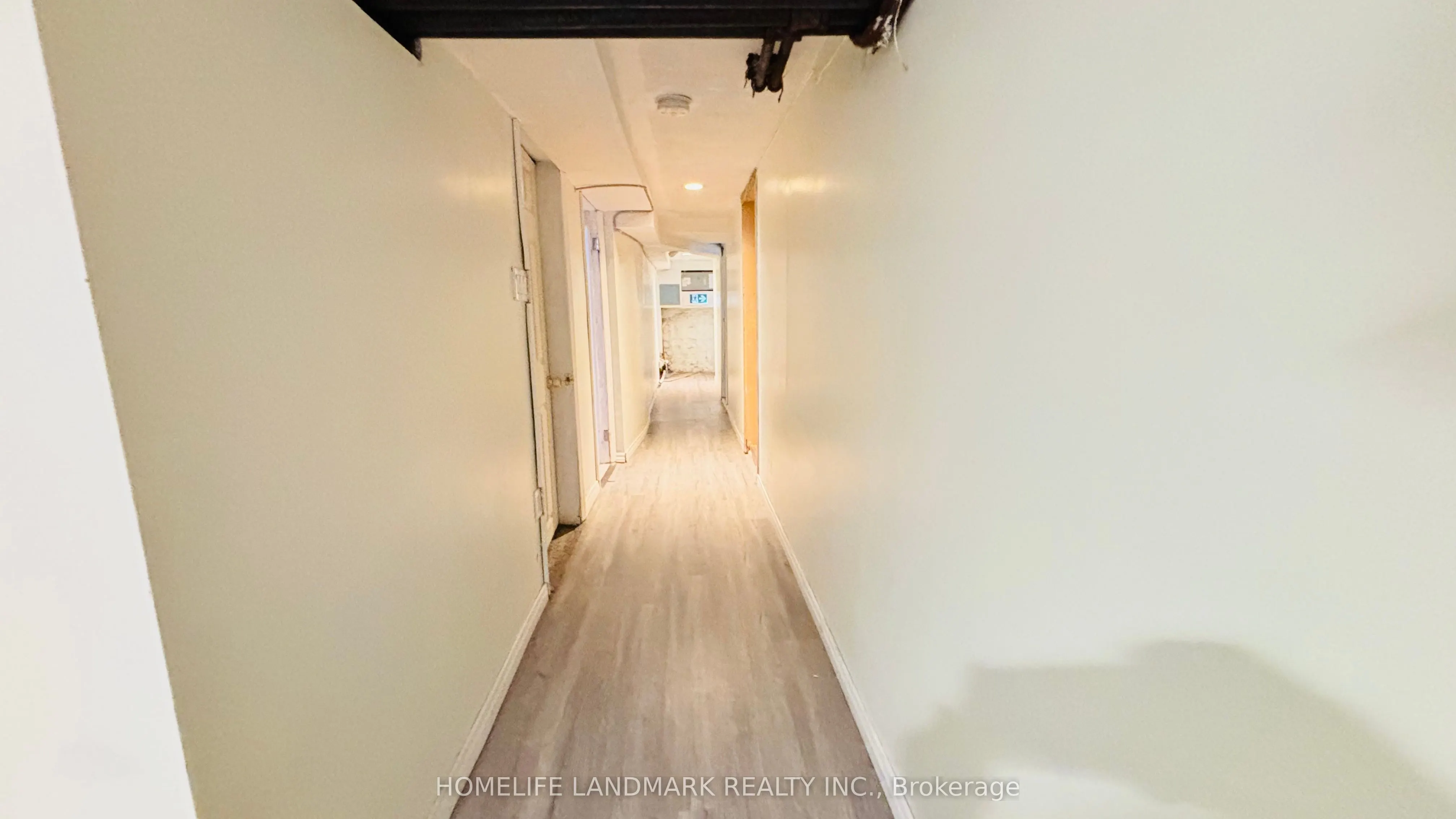 30 Regina Street N