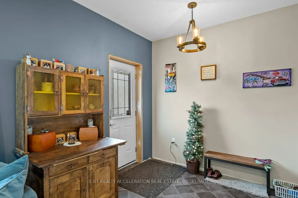 108 Dundas Street