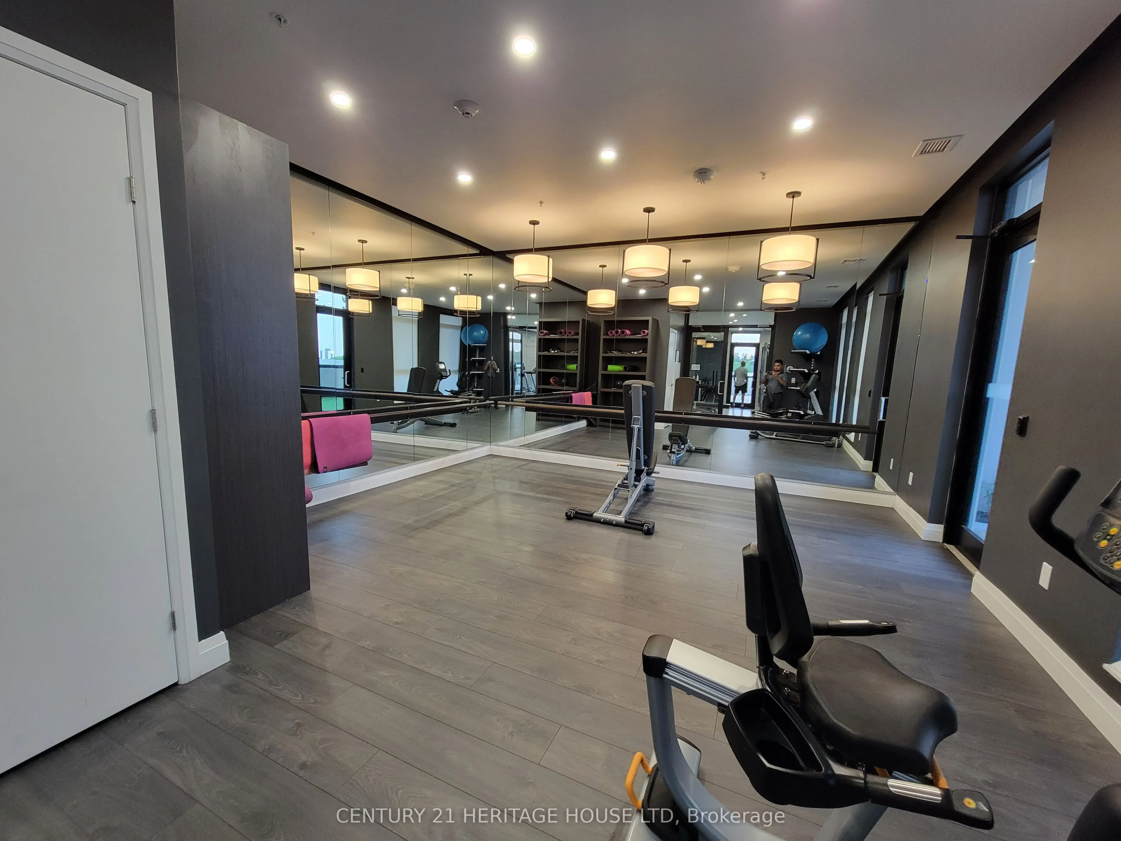 181 King Street S, #1311