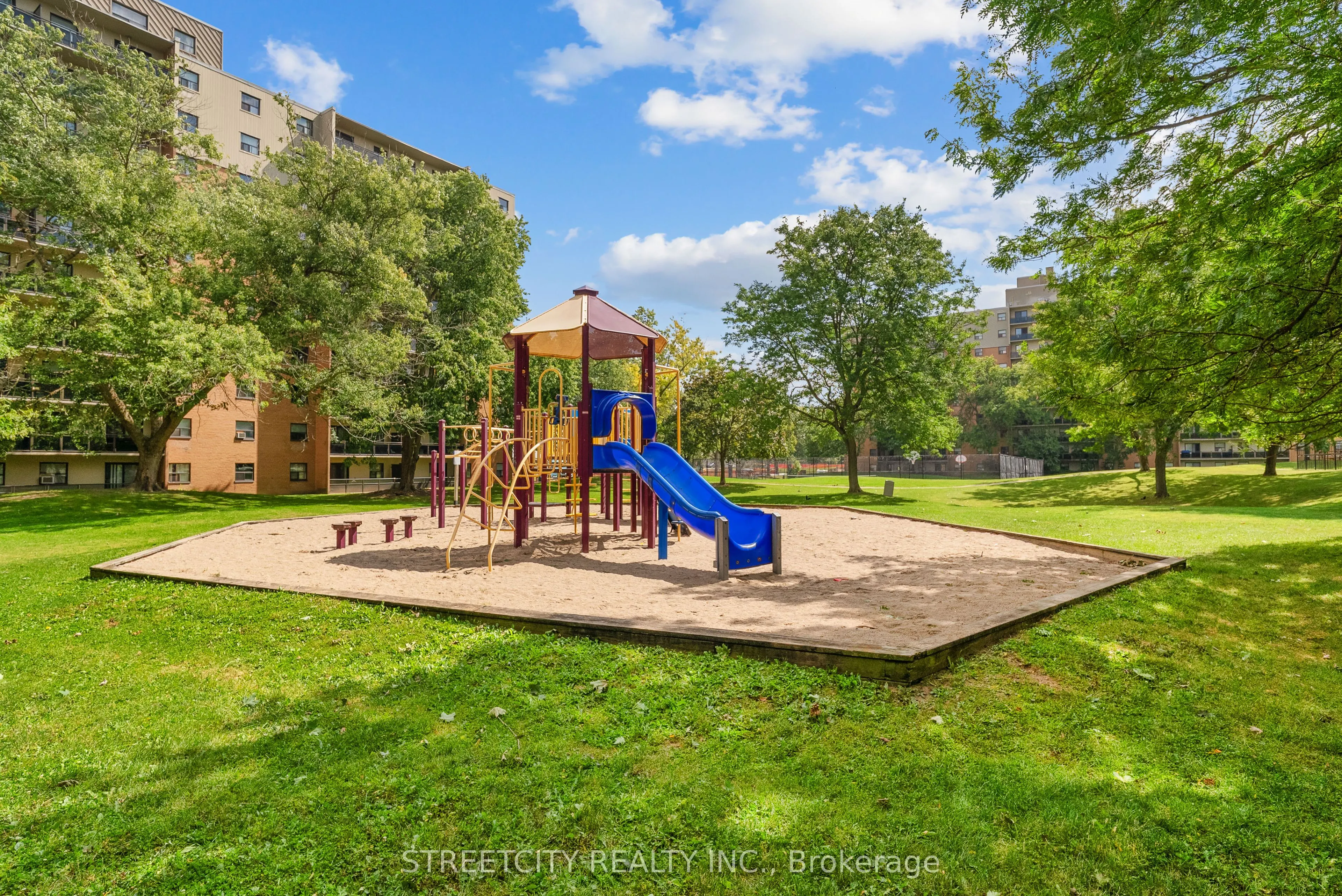931 Wonderland Road S, #504