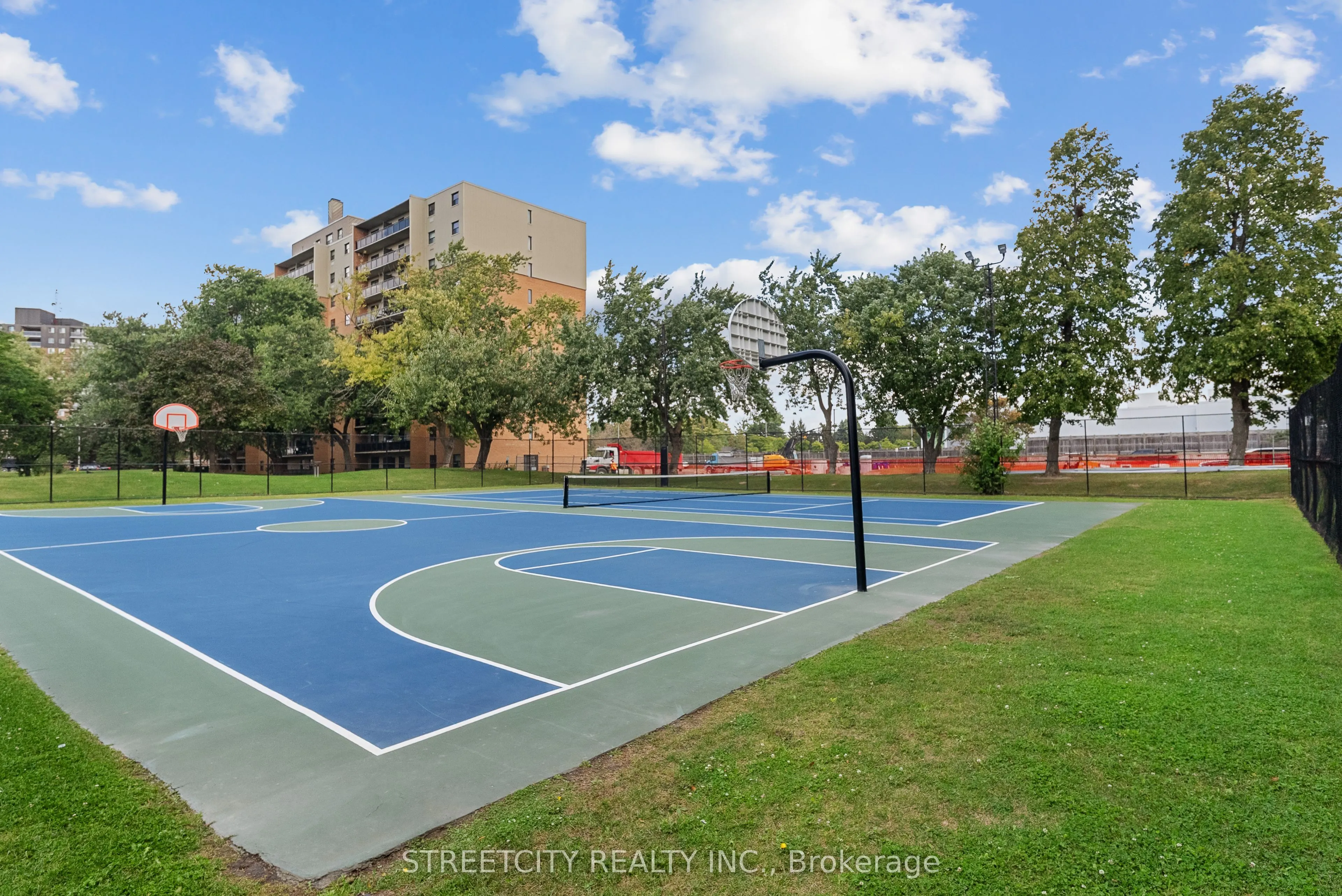 931 Wonderland Road S, #504