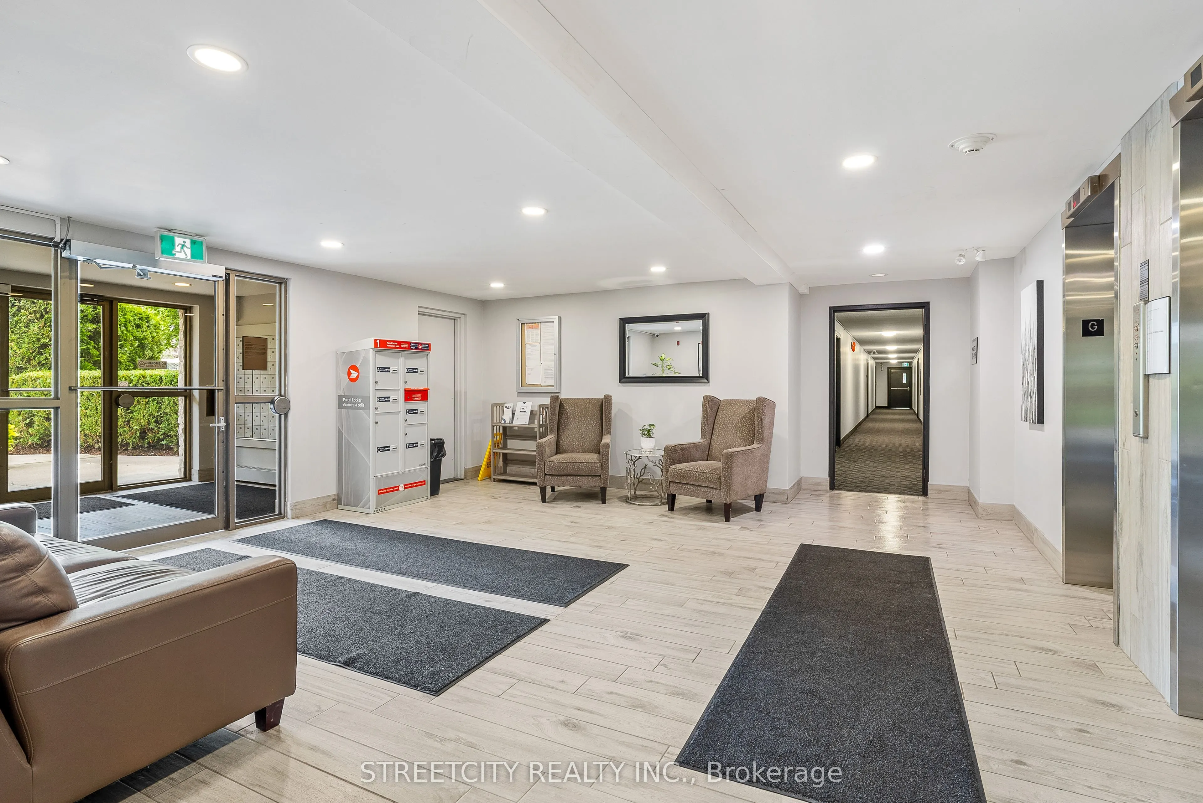 931 Wonderland Road S, #504