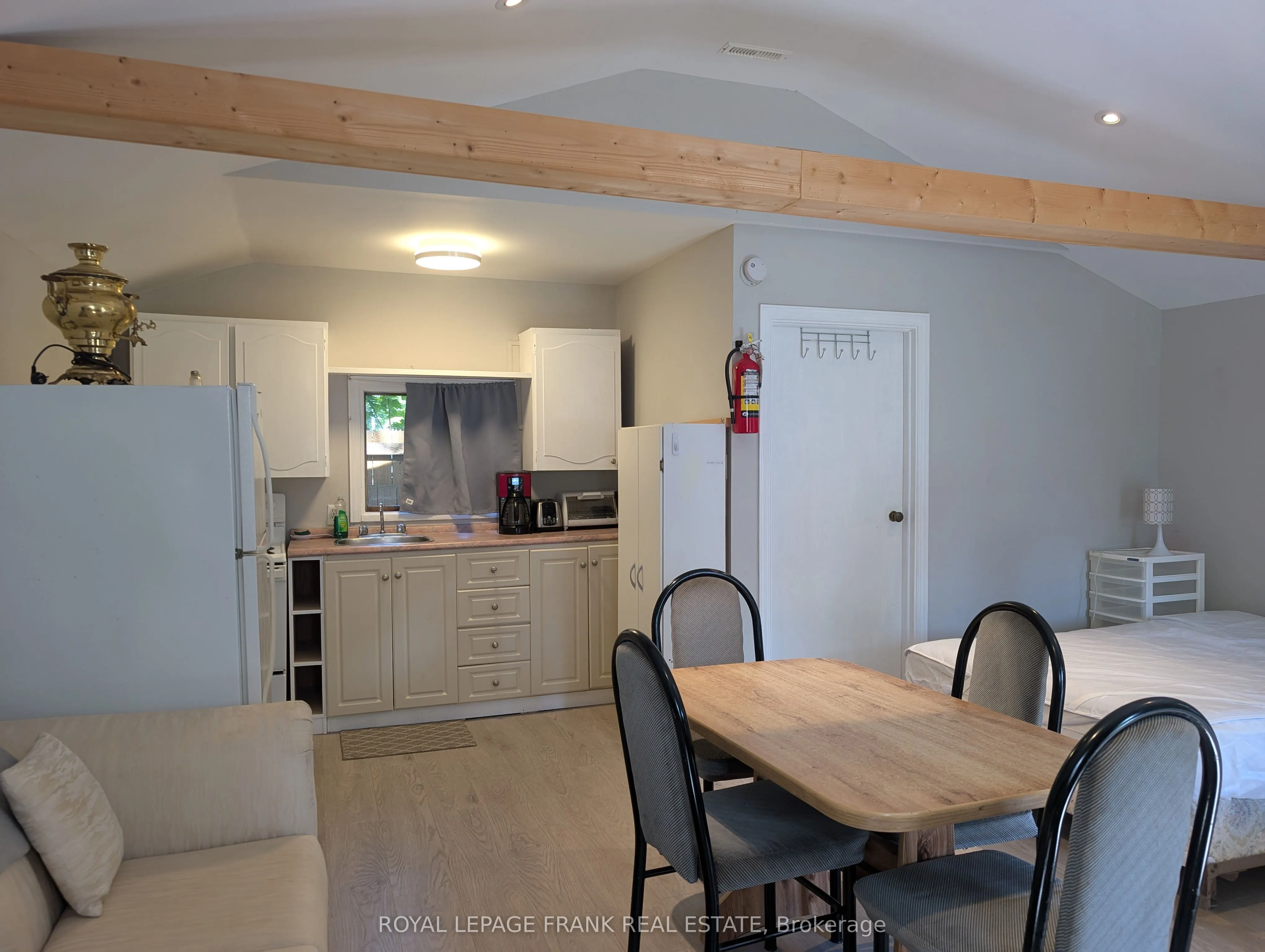 230-232 Lake Dalrymple Road, #4