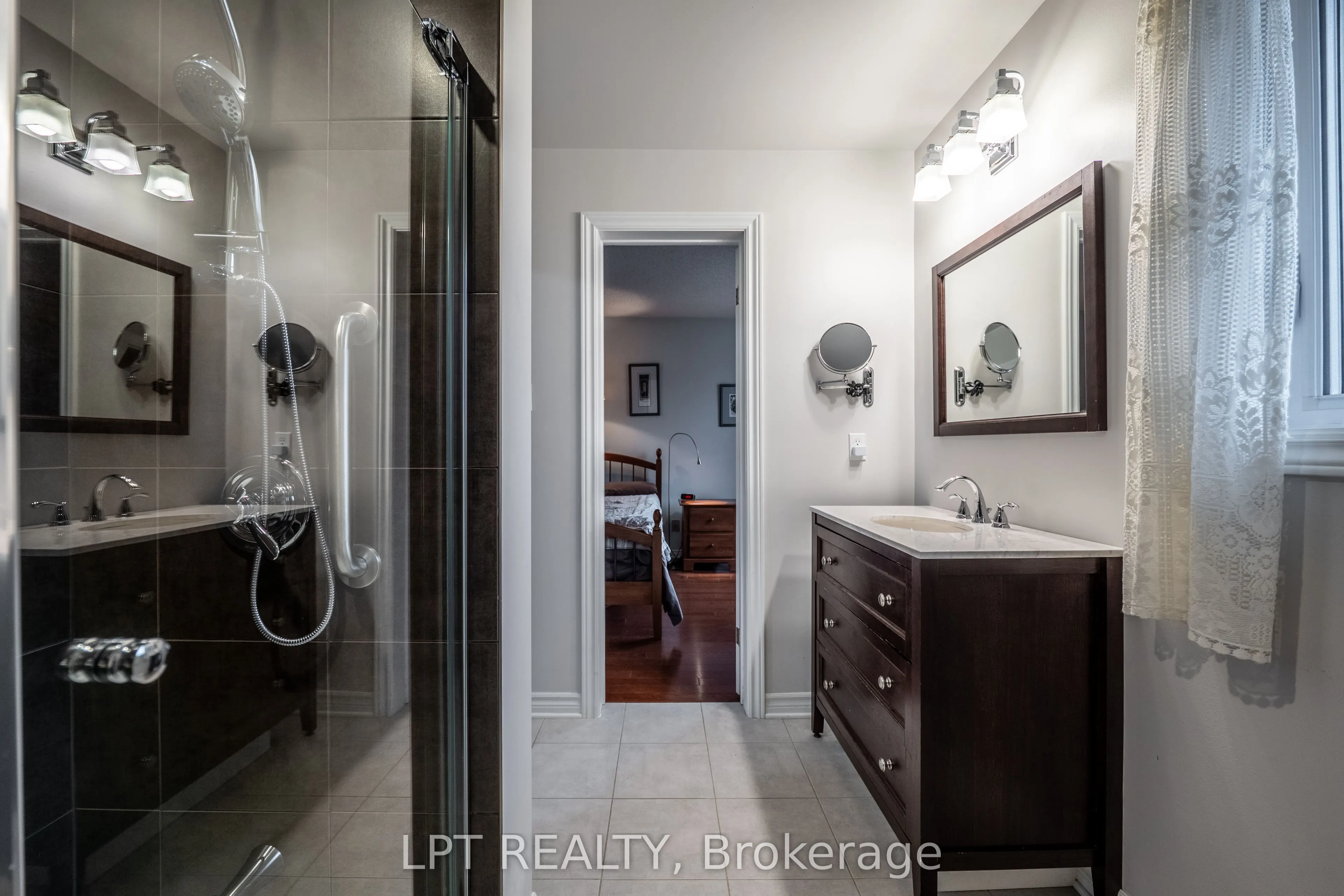 491 Valade Crescent, #33