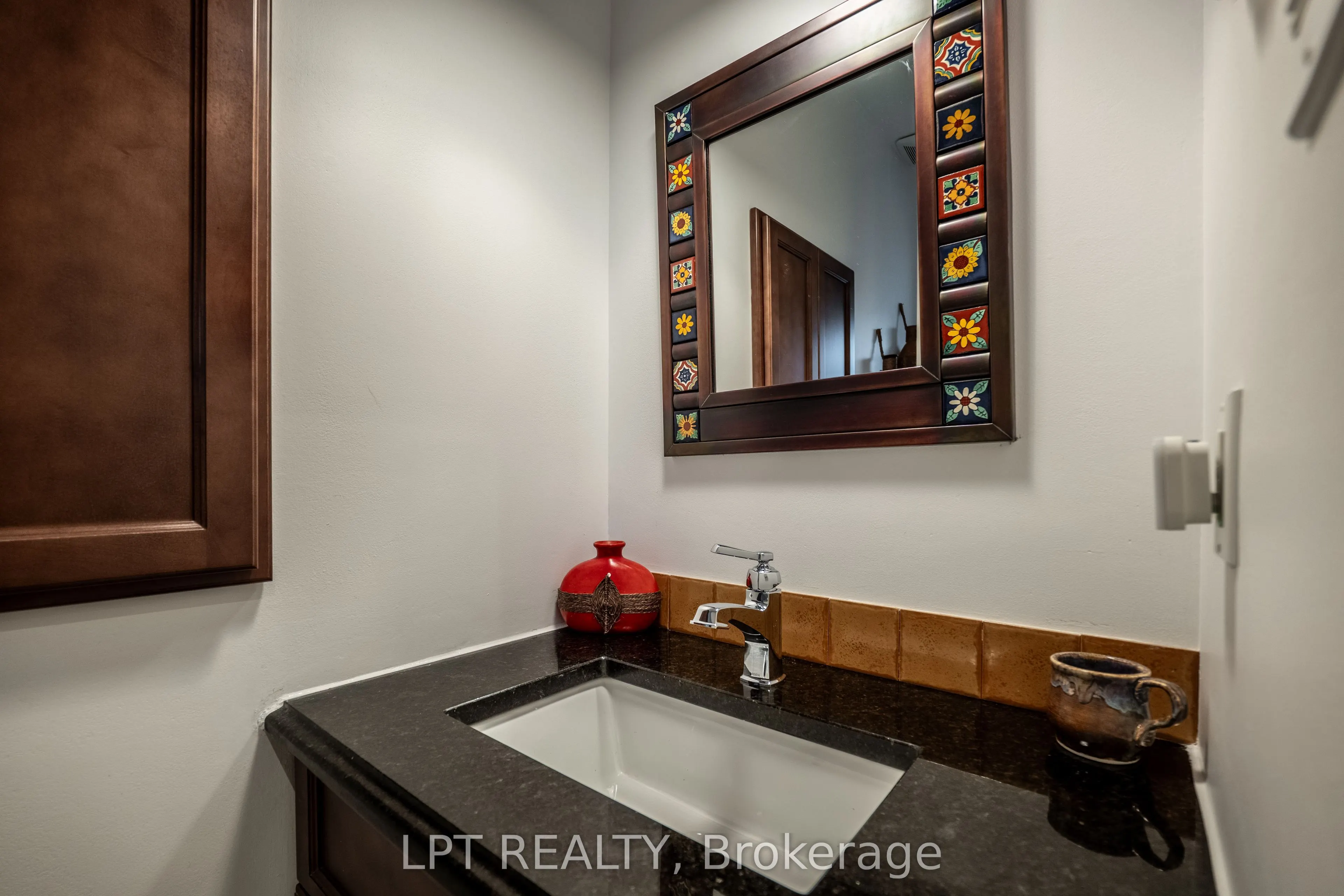 491 Valade Crescent, #33