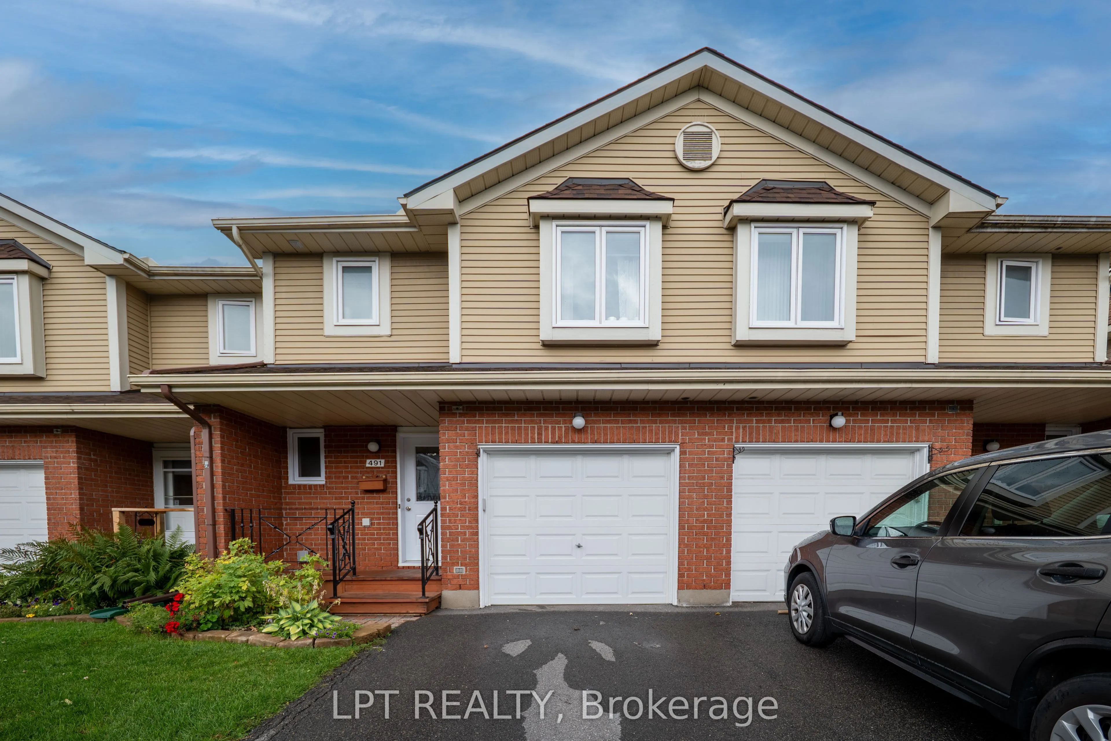 491 Valade Crescent, #33
