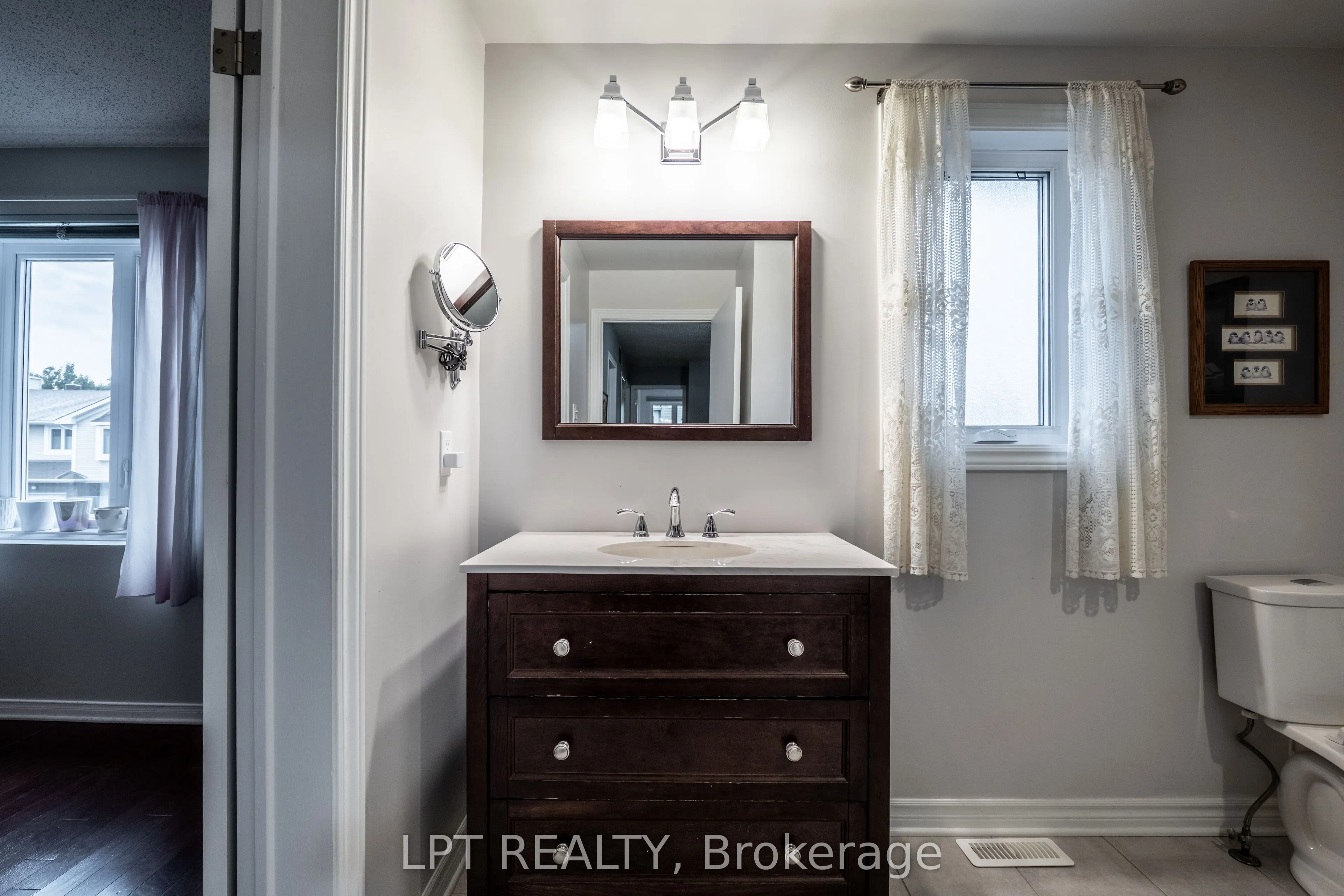 491 Valade Crescent, #33