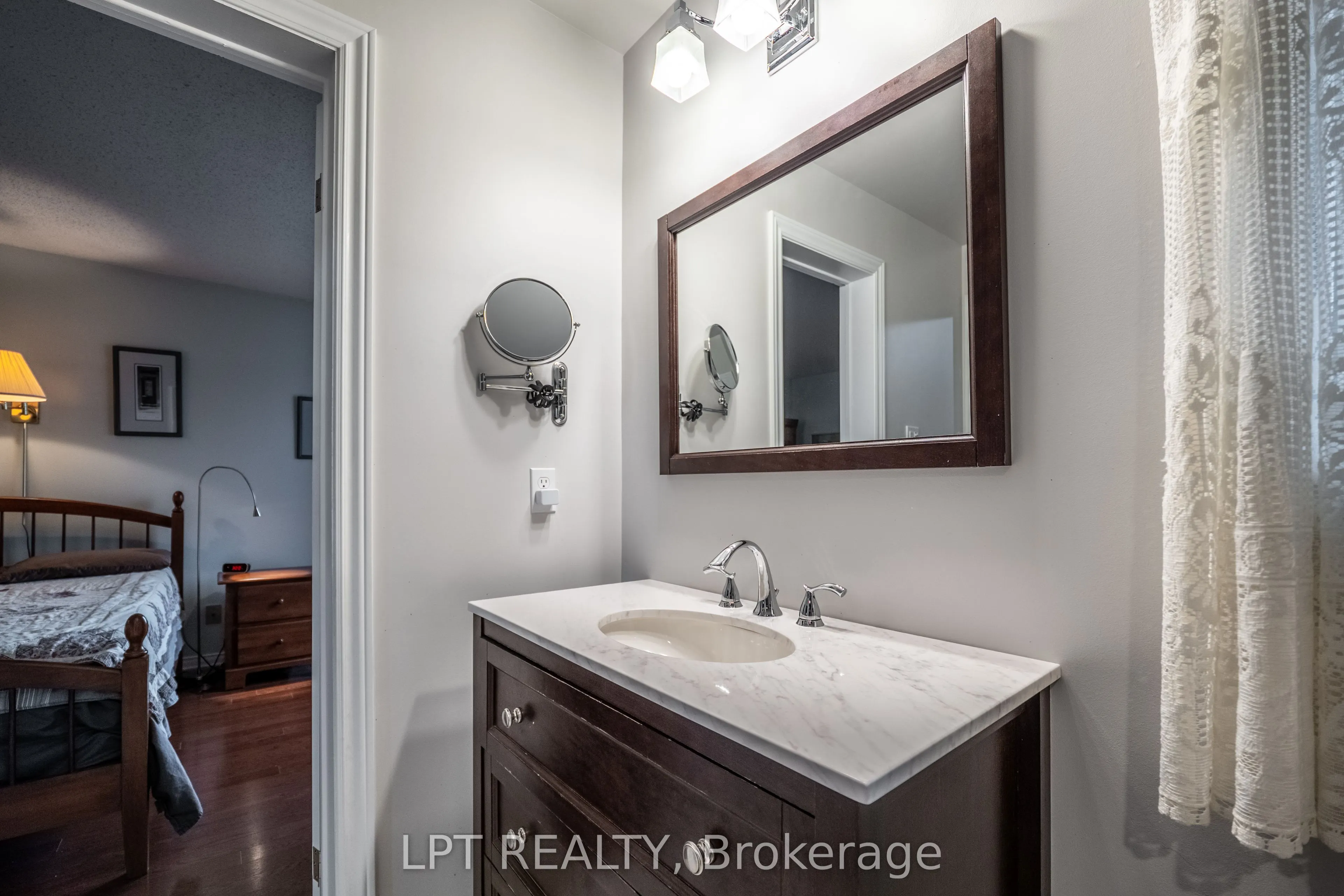 491 Valade Crescent, #33