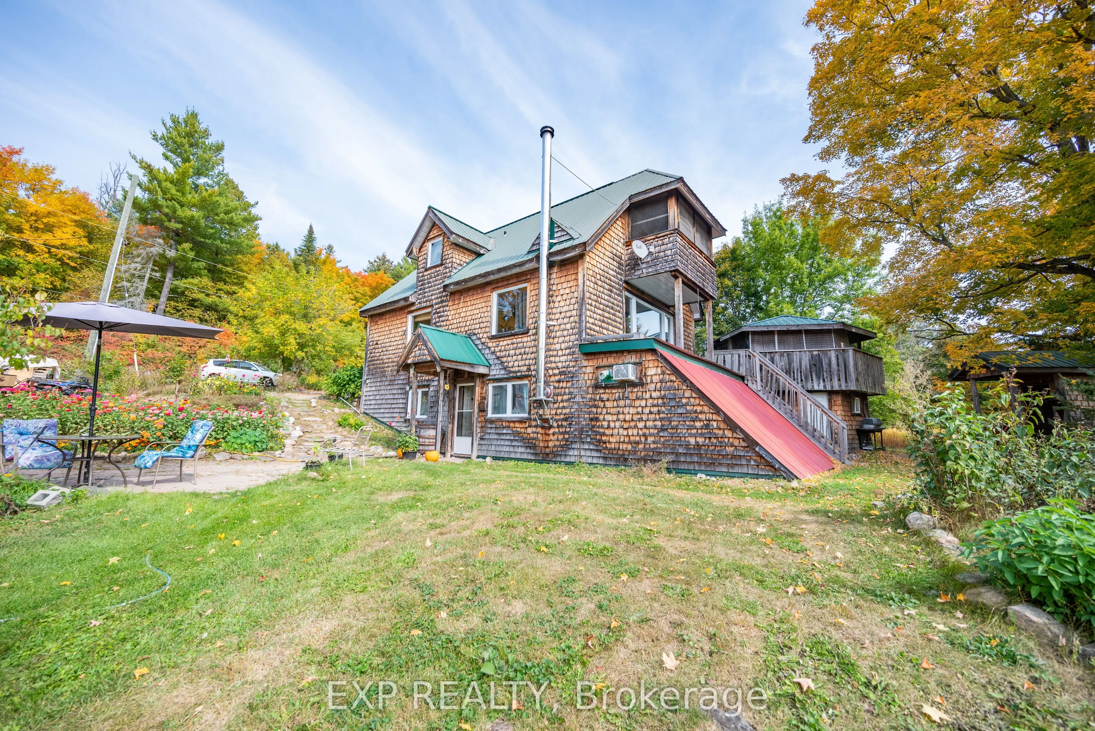 1197 Lower Spruce Hedge Road
