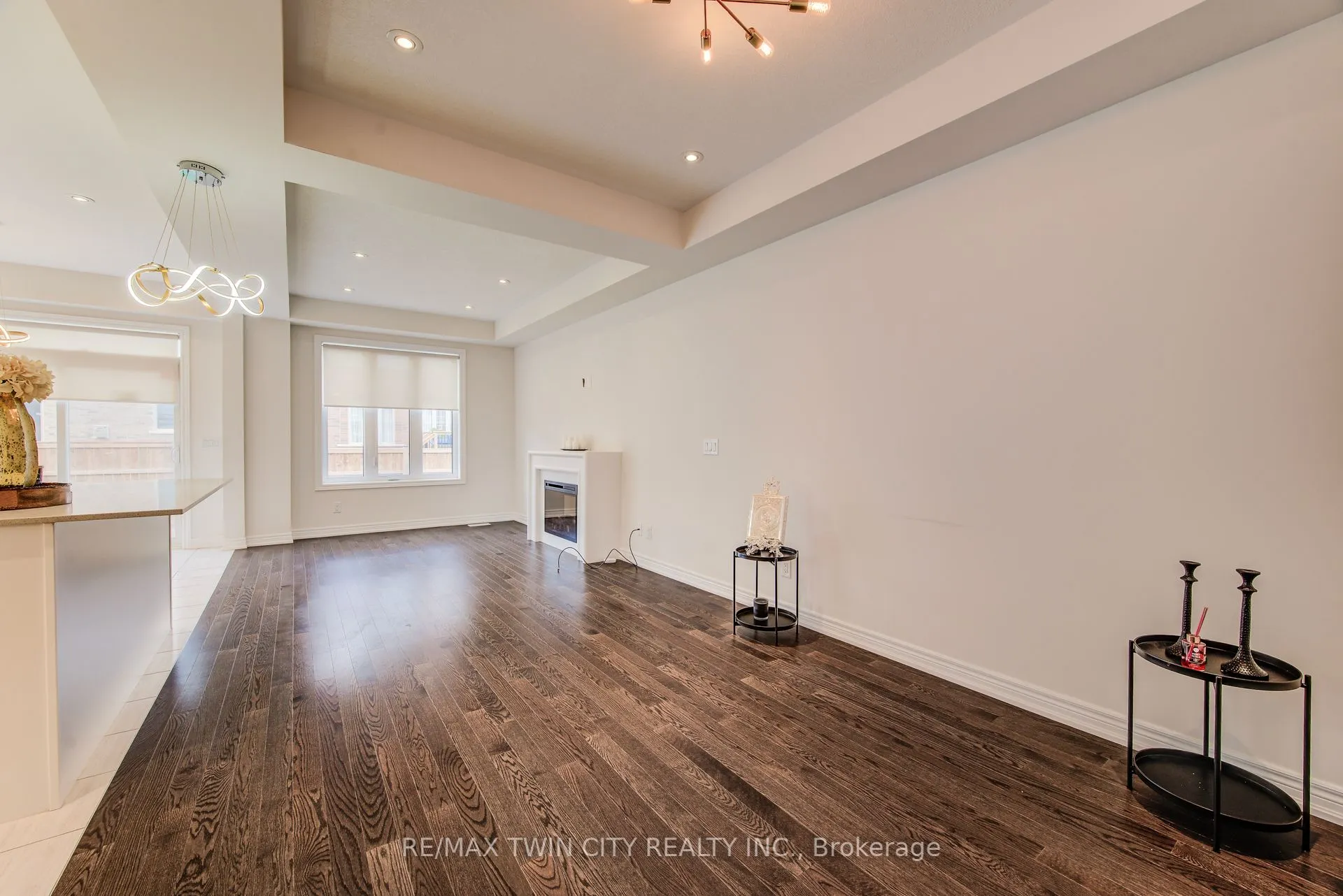 4 Stonehill Avenue