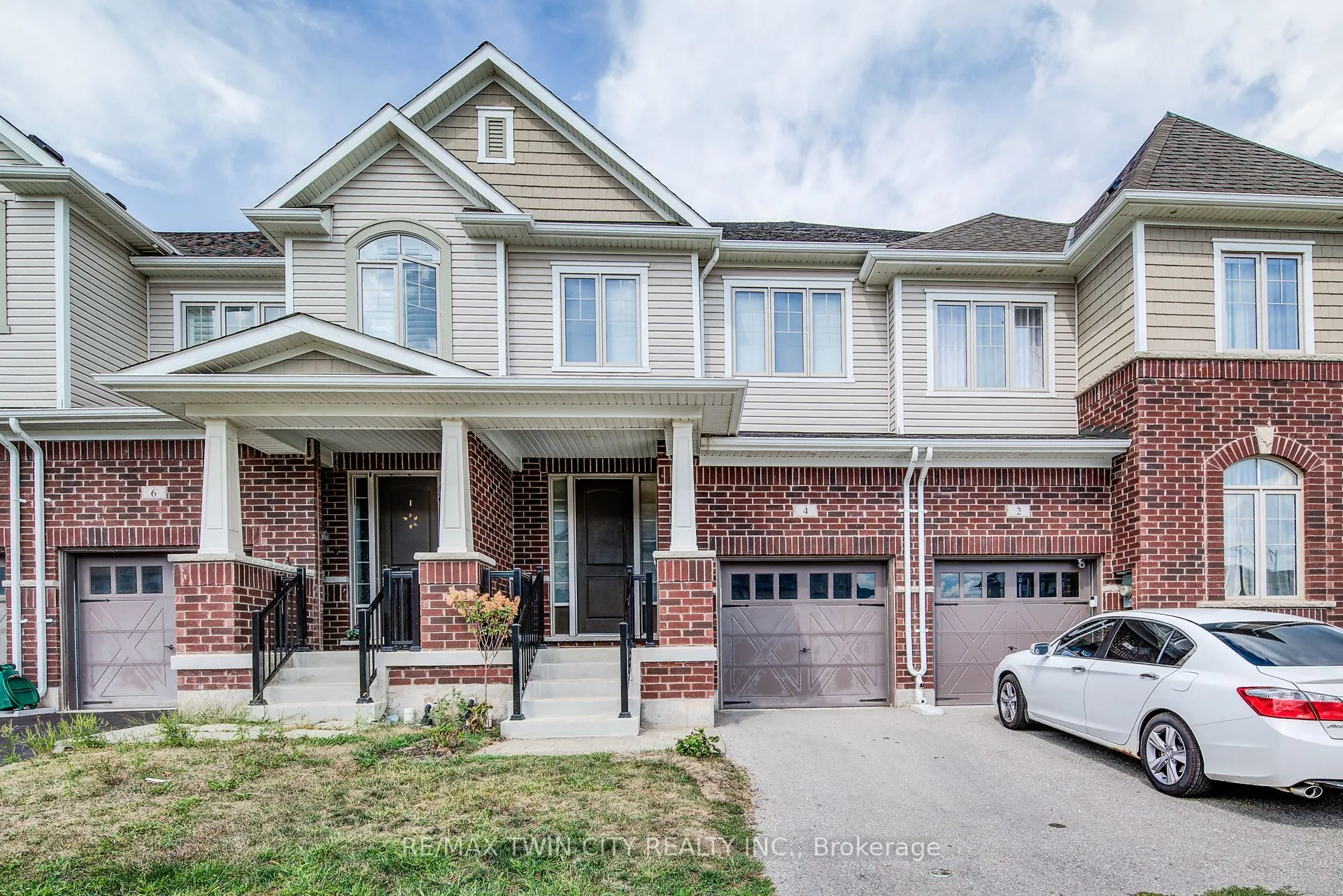 4 Stonehill Avenue