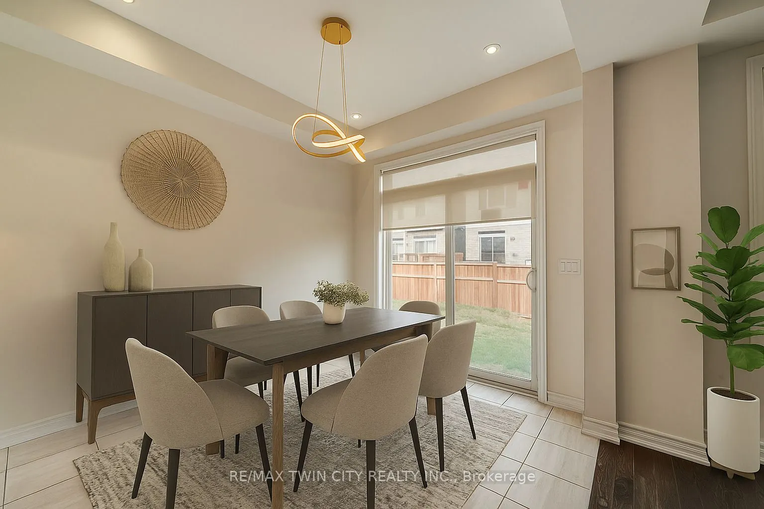 4 Stonehill Avenue